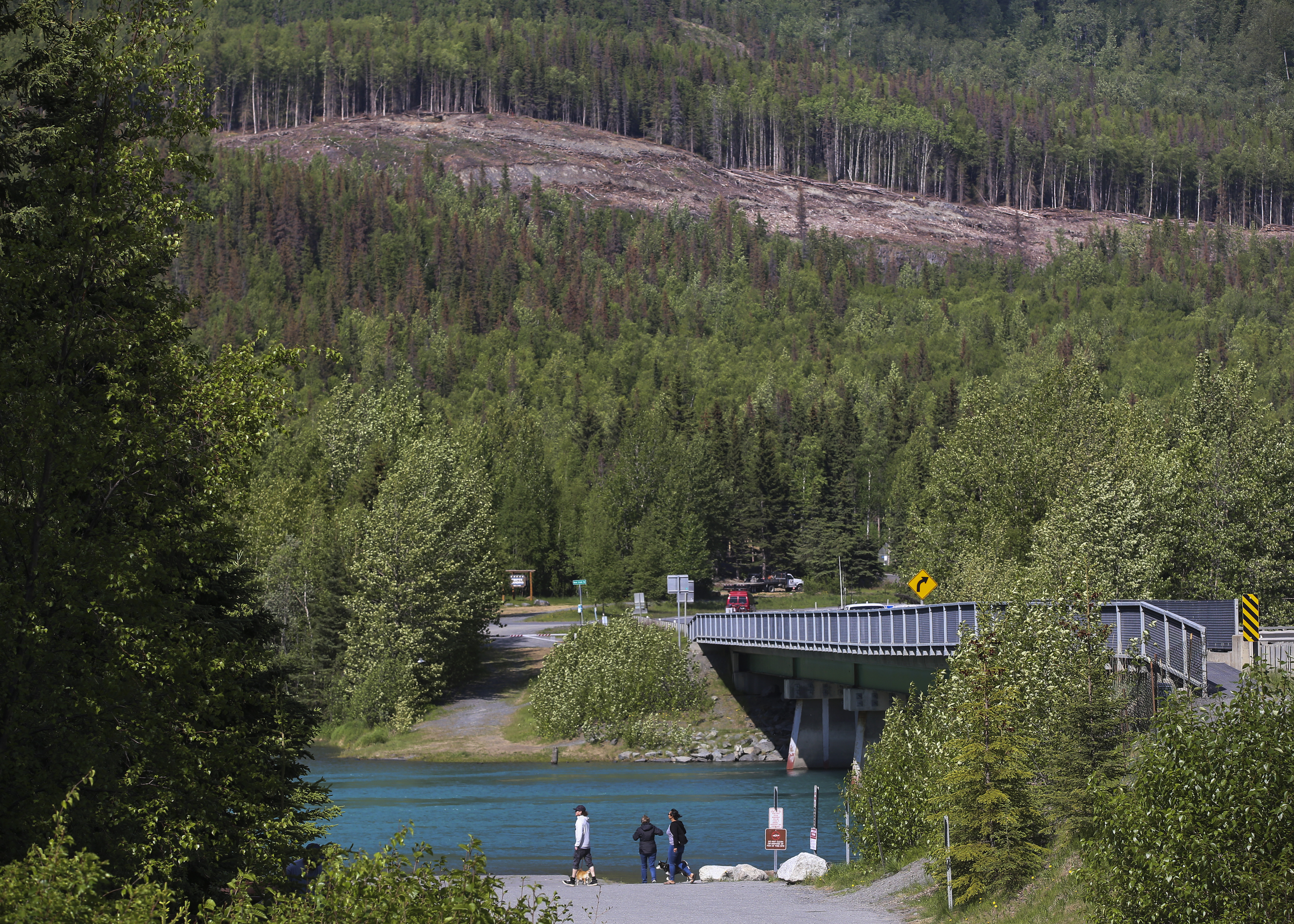 Ultima Thule Outfitters a family run lodge in the Wrangells