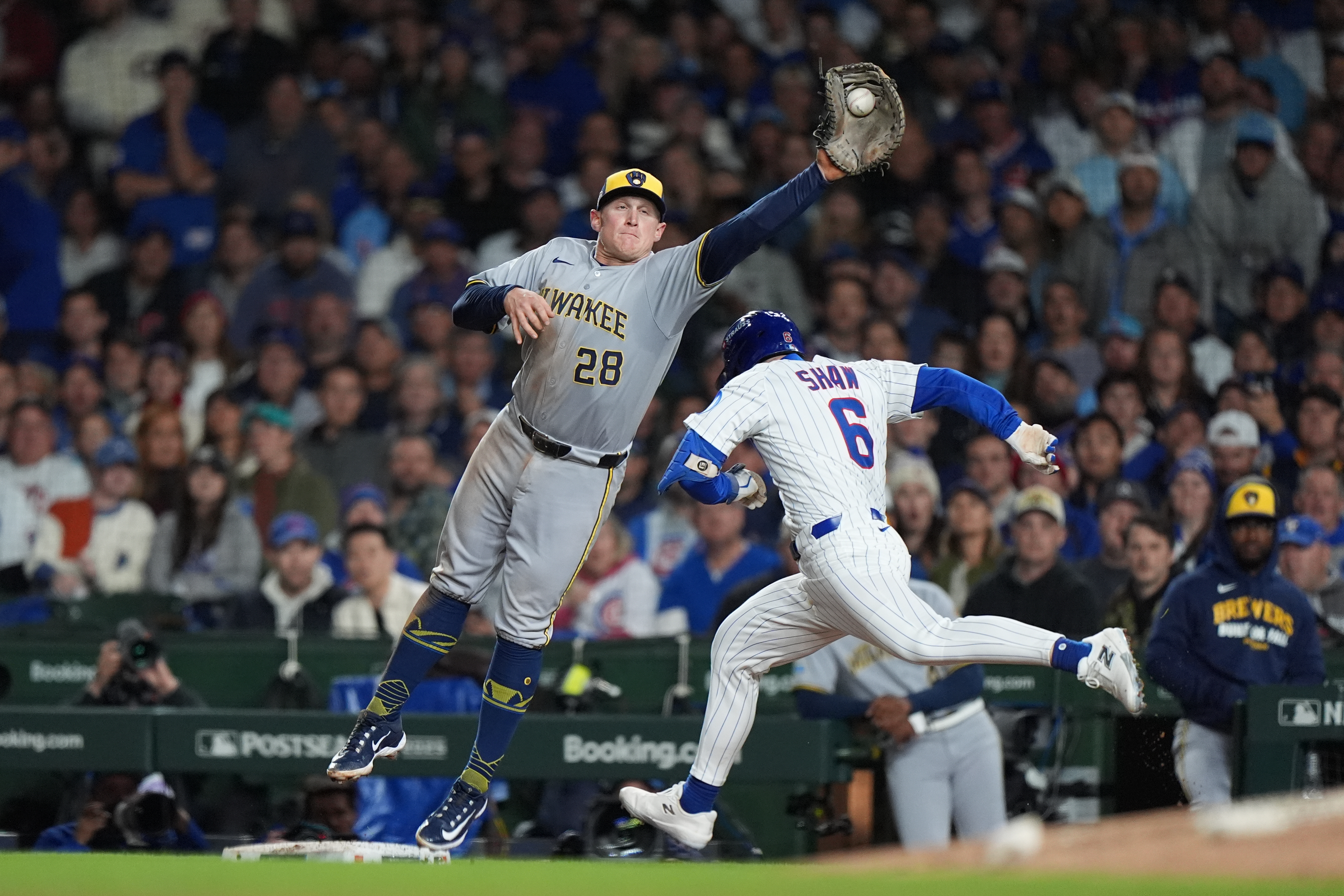Boyd and Happ lead the Cubs past the Brewers 6-0 to send the NLDS 