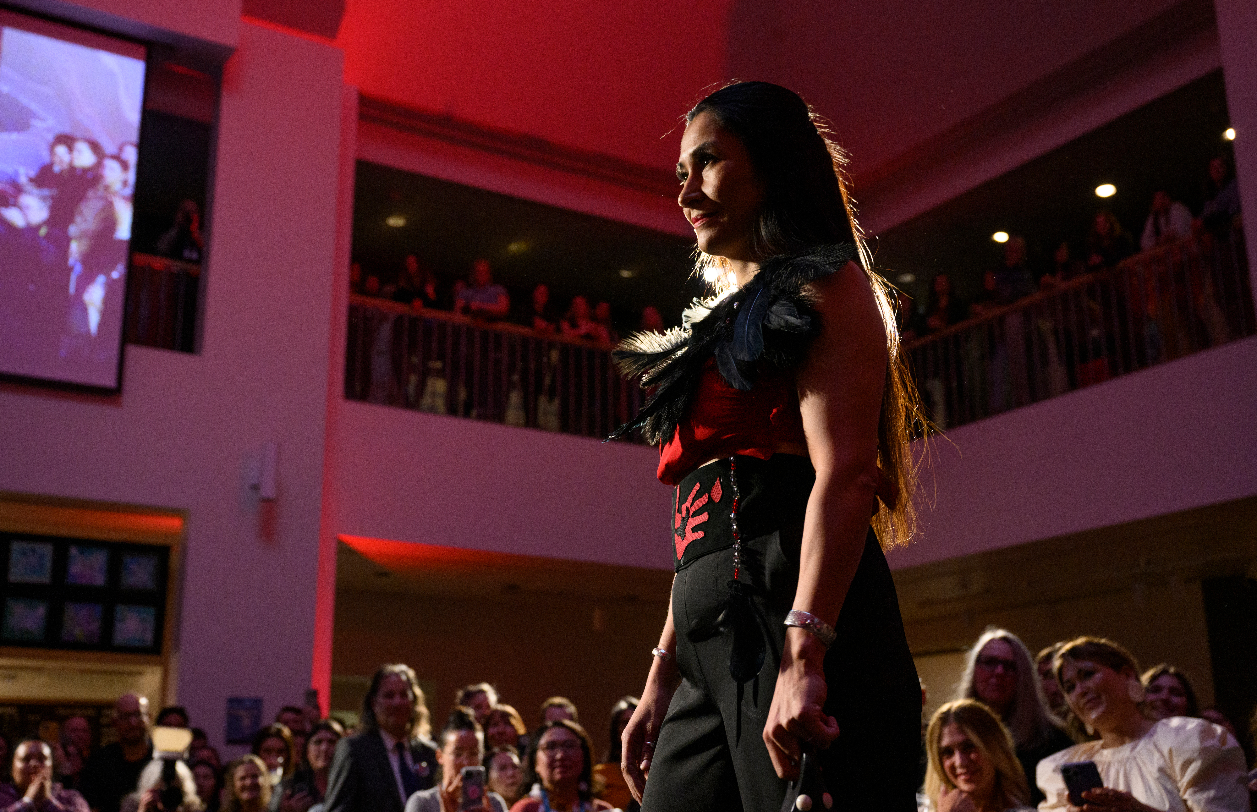 Fashion show de Fajas Colombianas Diamond pink, Northwest Arkansas Mall,  Fayetteville, 7 October