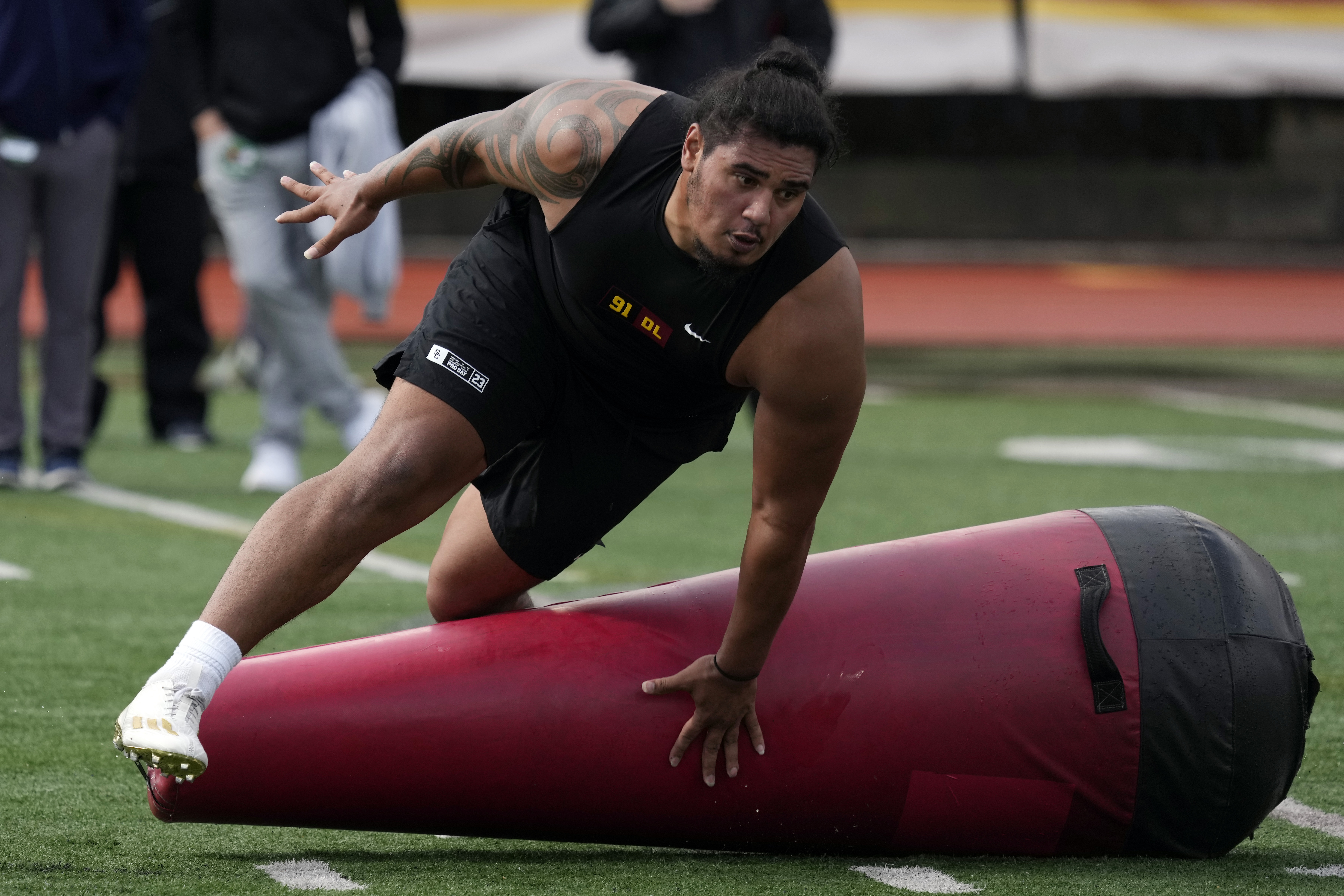 Nephew of Junior Seau works out at Nevada's pro day