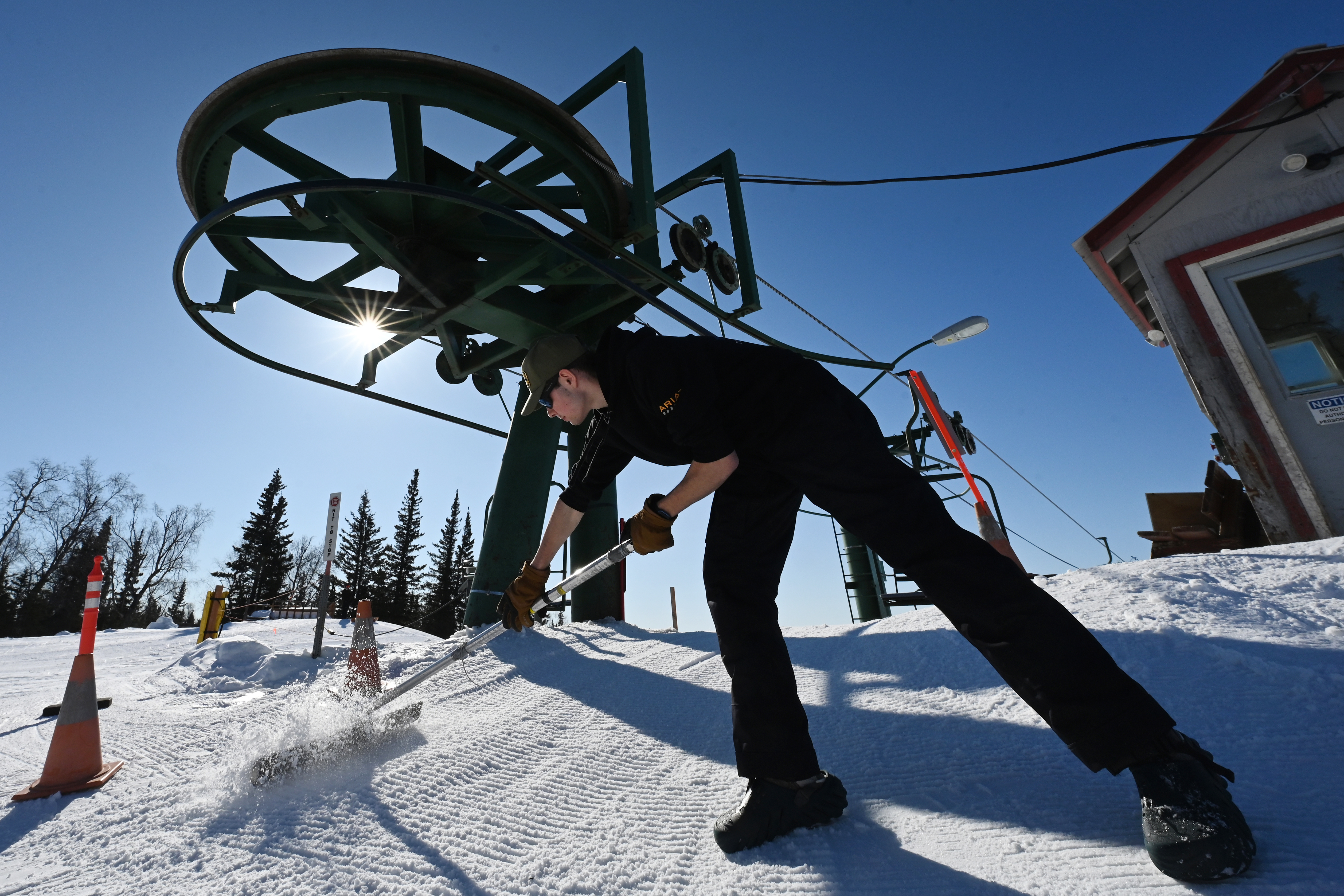 Hot dogs and hot laps: Southcentral Alaska ski hill stewards help