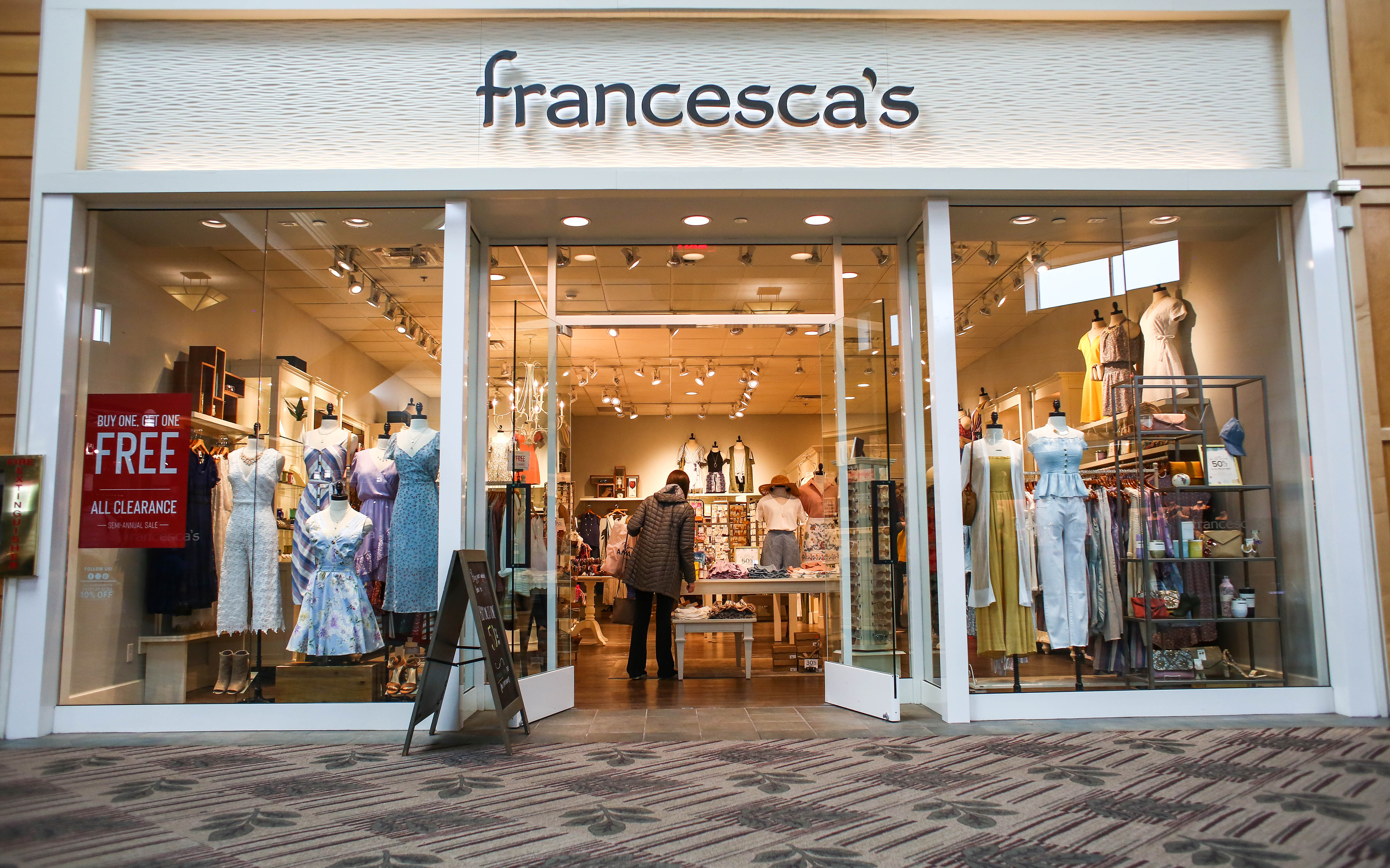 Francesca s to close about 140 stores warns of bankruptcy nj