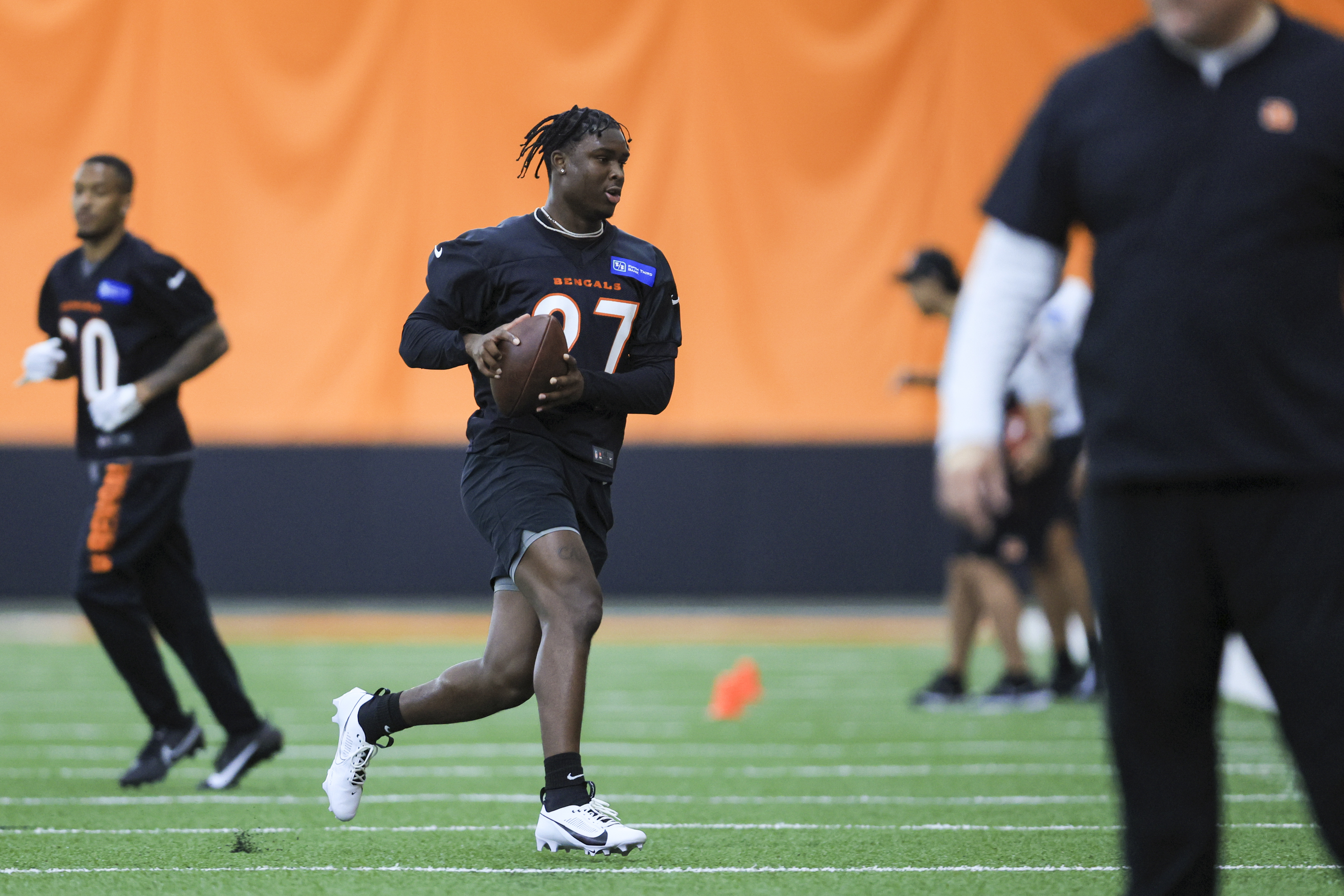 Bengals OTAs observations: Lone 7-on-7 period offers brief teaser