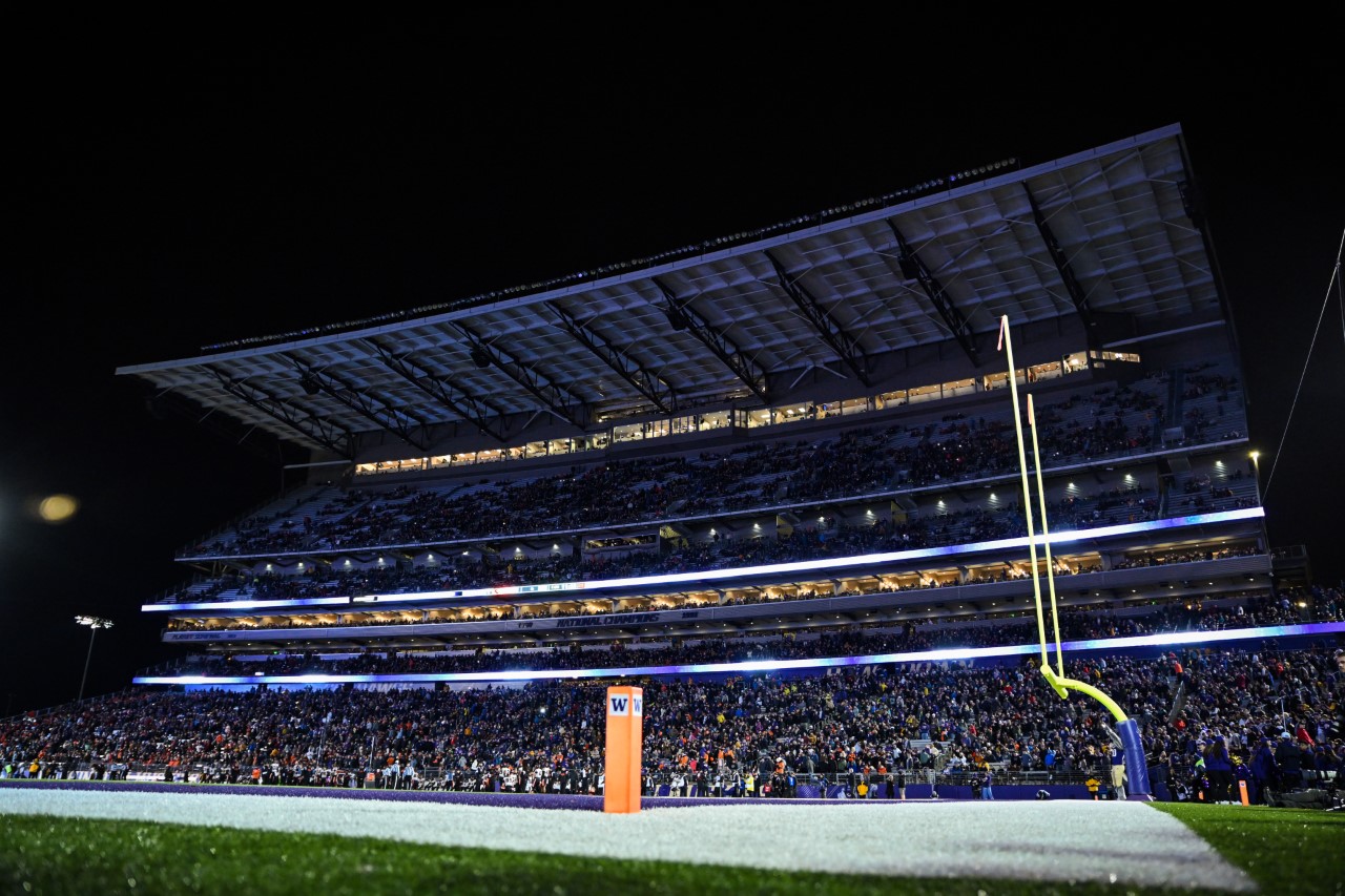 Lightning storm sends Cal-Washington football game into lengthy delay