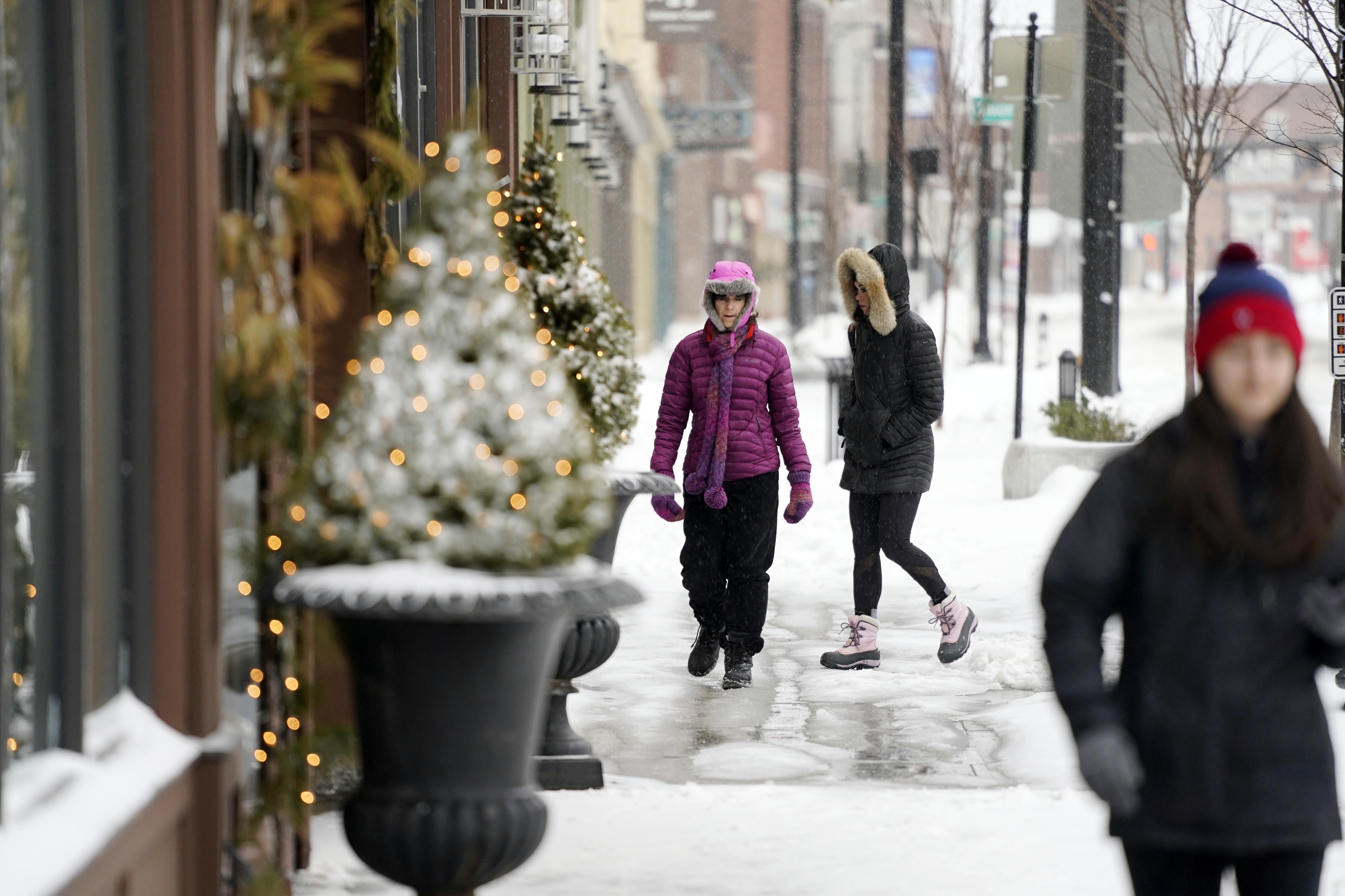 Winter us coming. Зима в США 2017. Among us зима. Зима в США 2021. Зимние ше интенсивы.