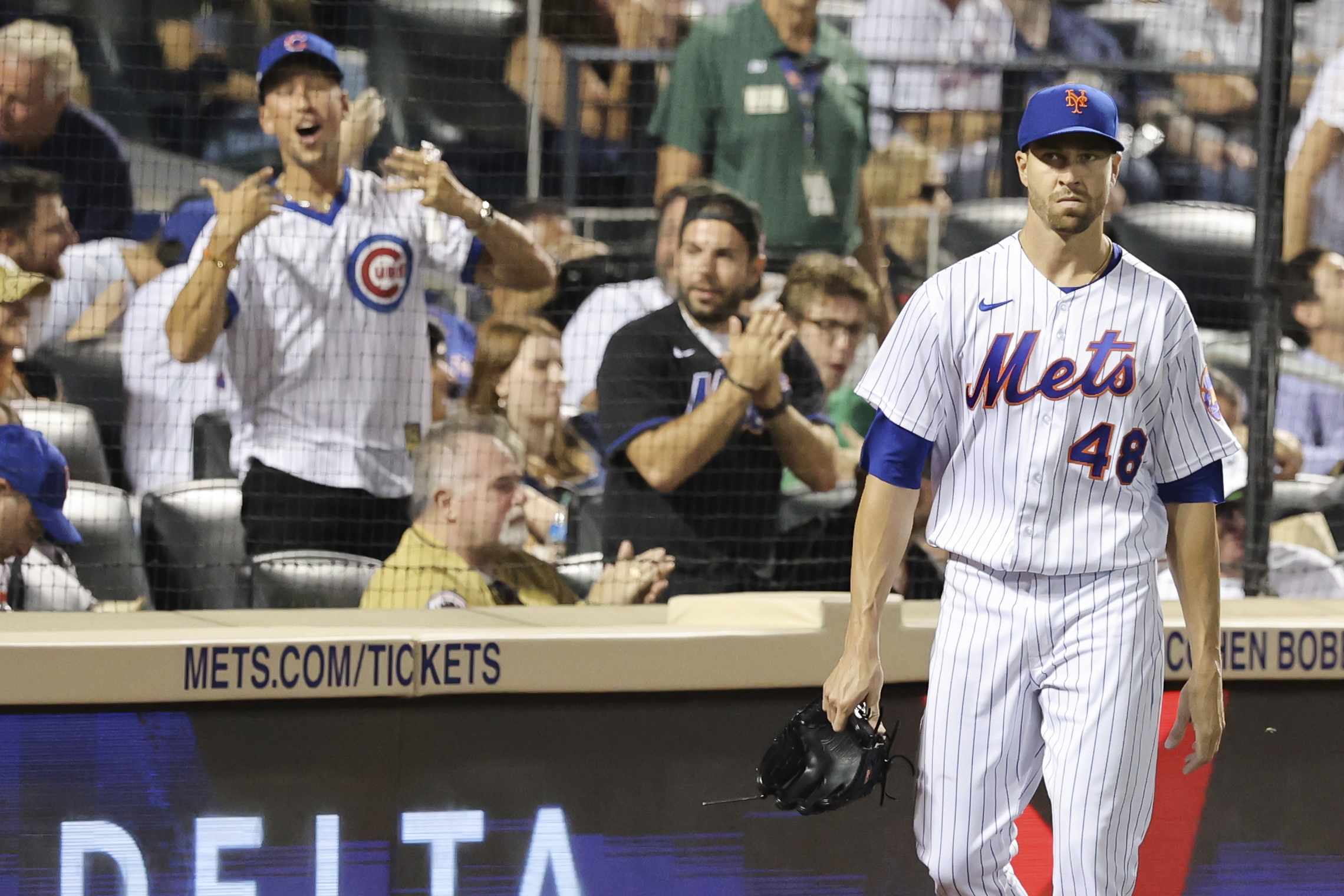 Mets maintain slim NL East lead despite loss to Cubs, look to