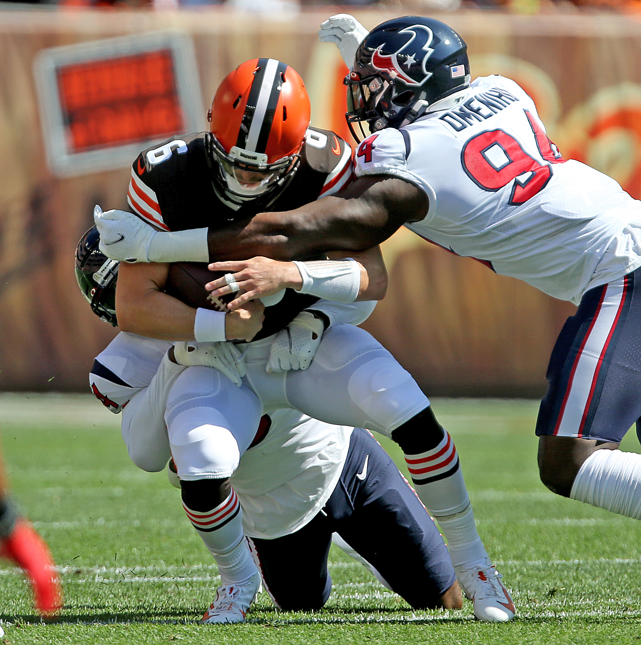 Browns overcome sloppy first half to down Texans, 31-21, in home opener 