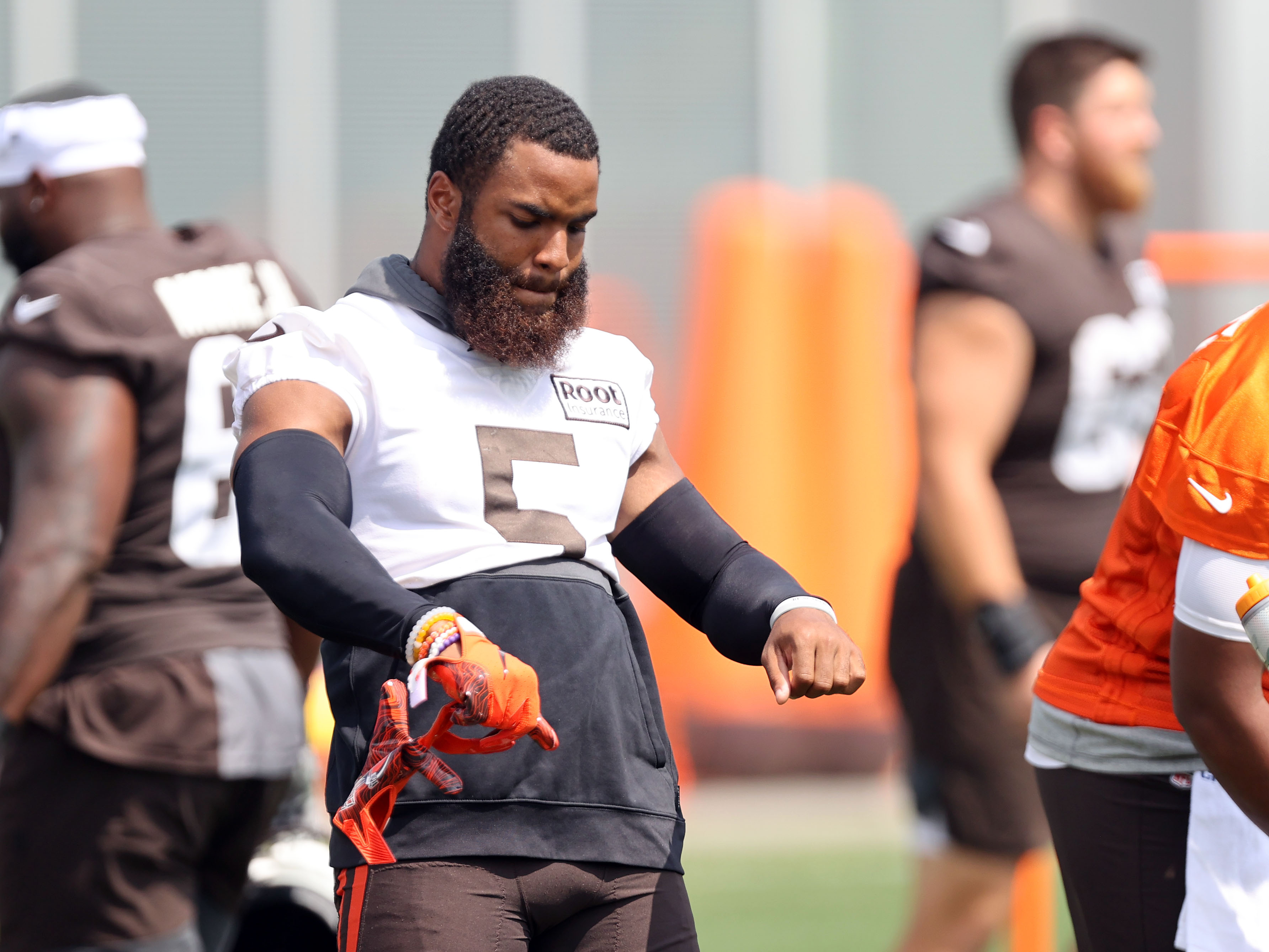 Browns' Anthony Walker progressing well from 2022 leg injury – News-Herald