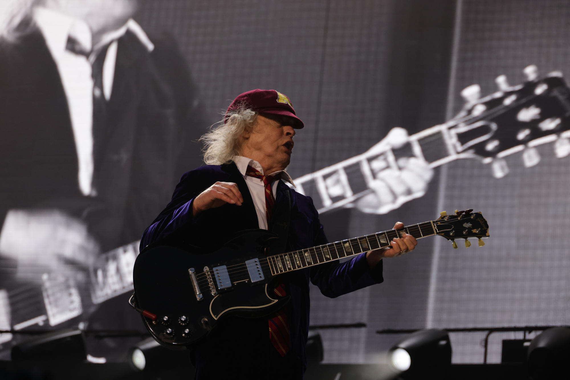 AC/DC closes out US Power Up 2025 tour in Cleveland - cleveland.com
