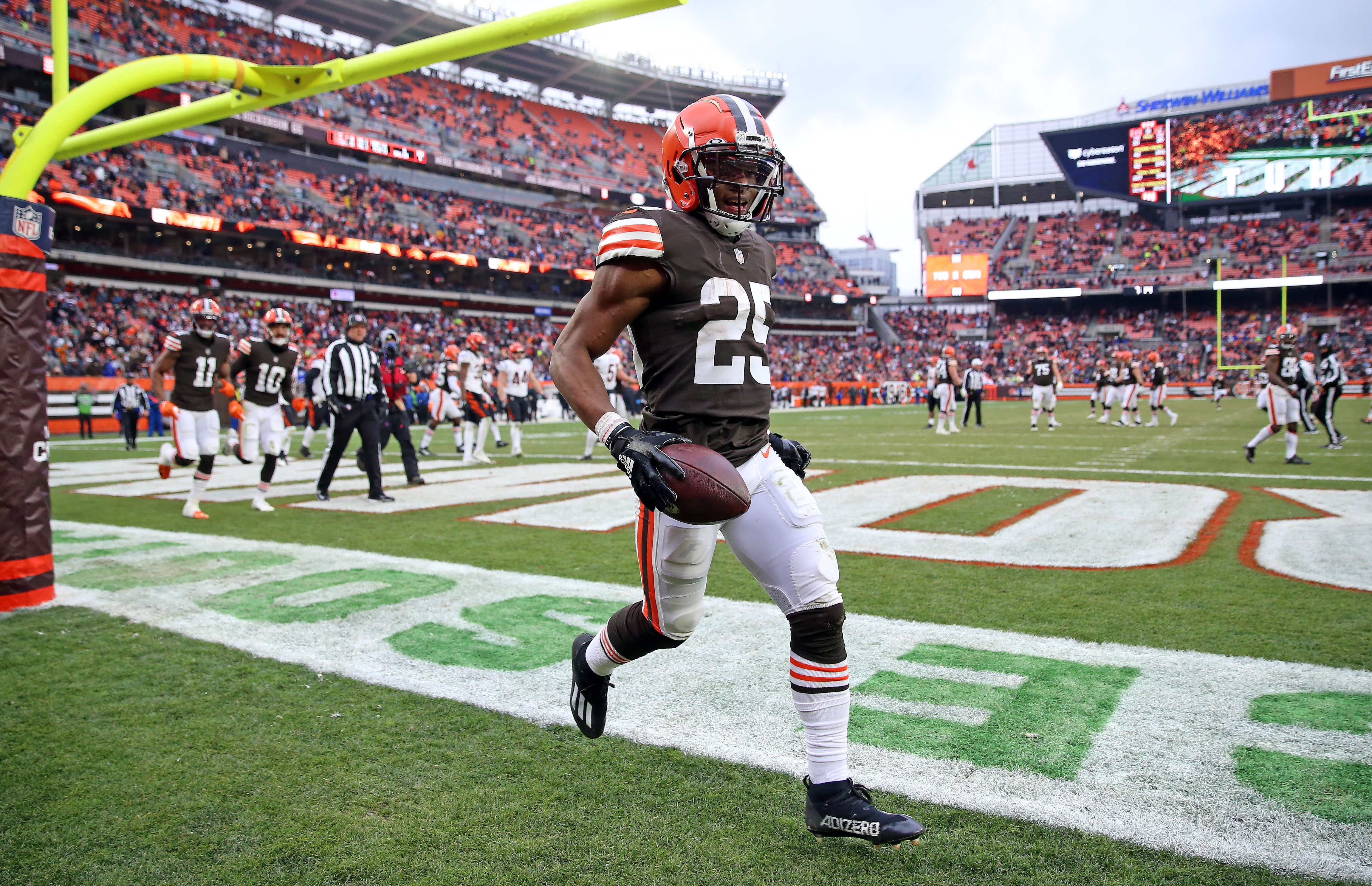 Deshaun Watson finally finds the endzone and Cleveland Browns Stadium  explodes