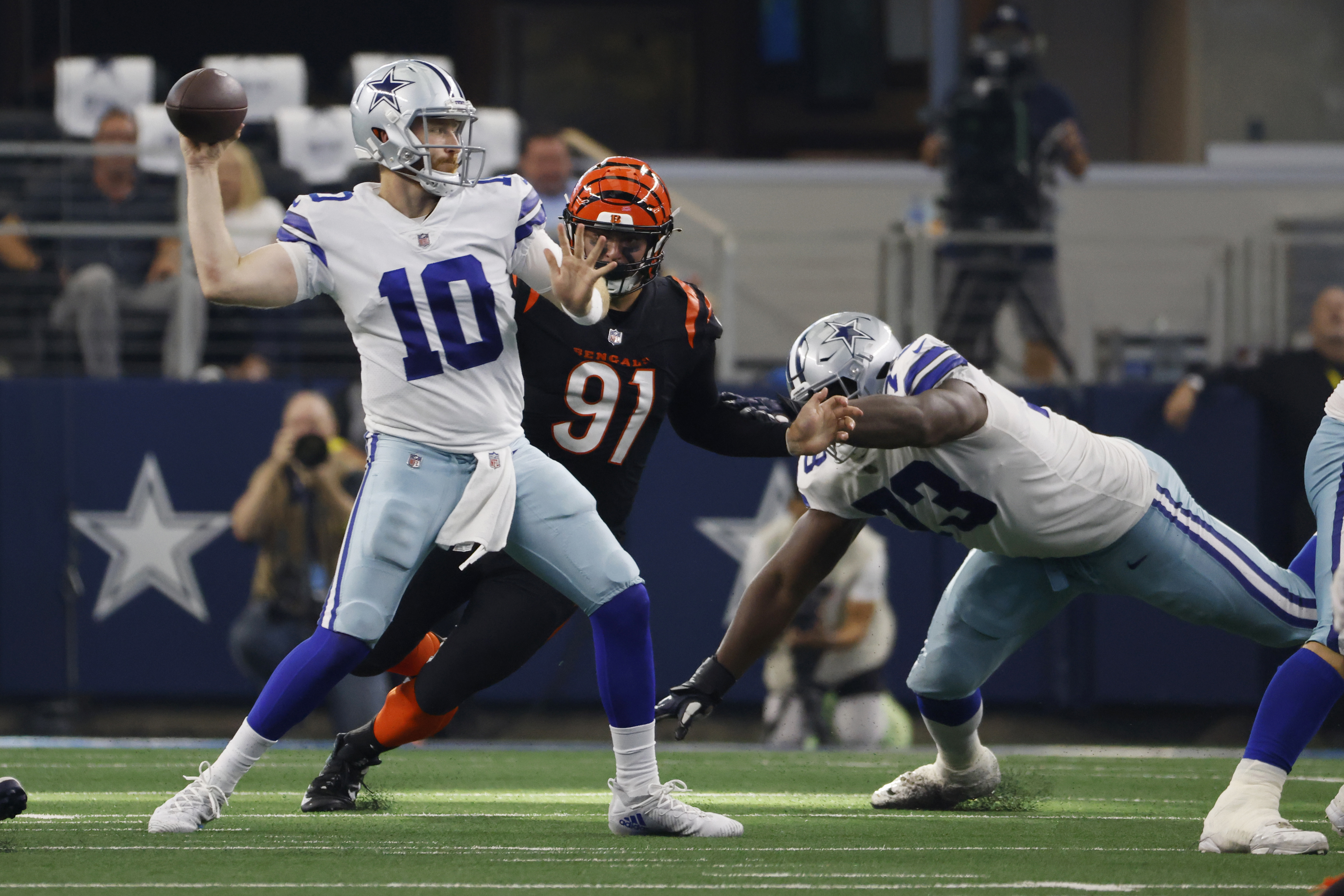 Dallas Cowboys wide receiver Noah Brown (85) makes a catch as Cincinnati  Bengals cornerback Eli Apple (20) makes the tackle during the first half of  an NFL football game Sunday, Sept. 18