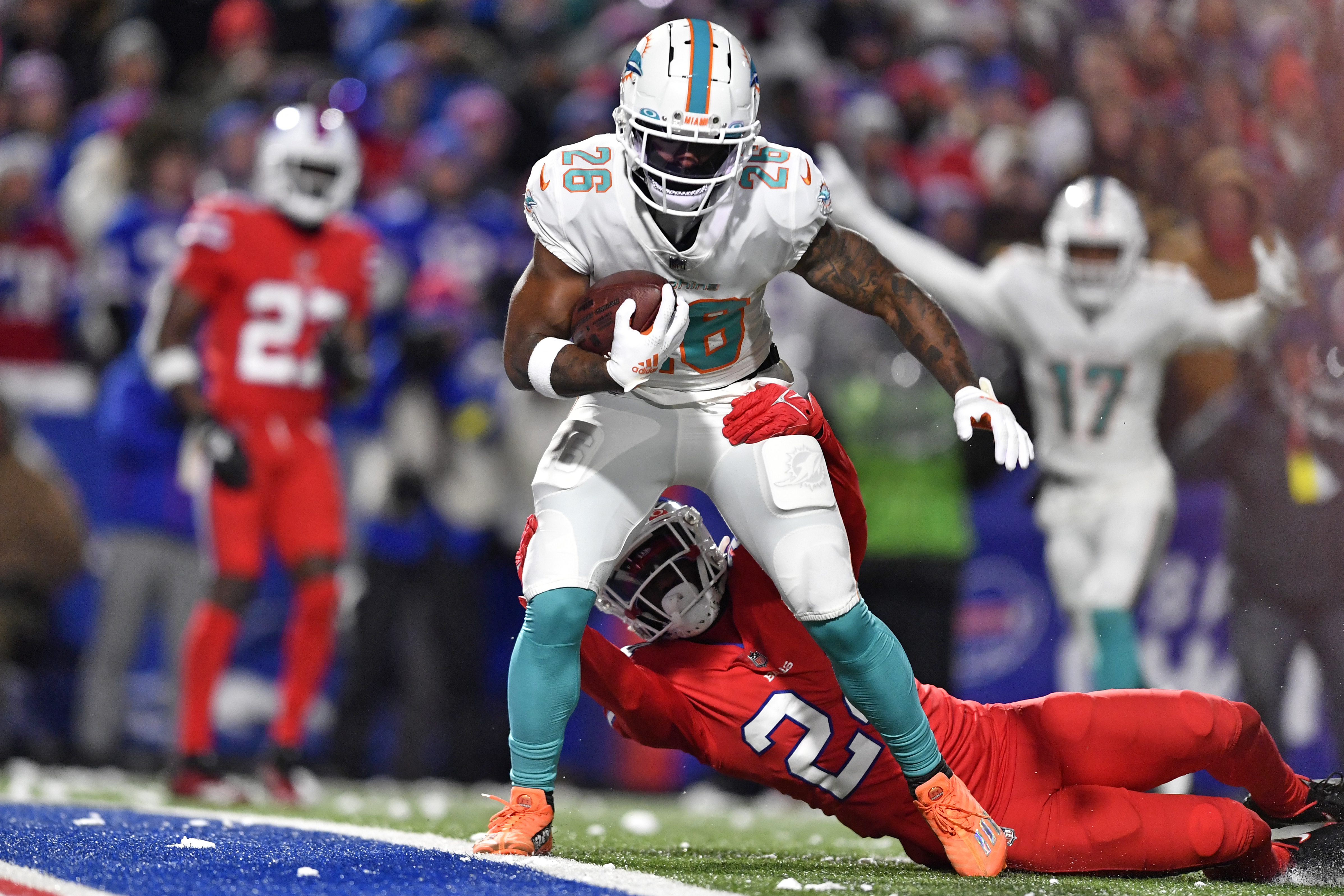 Bills: Josh Allen ruthlessly trolled the Dolphins' Twitter account