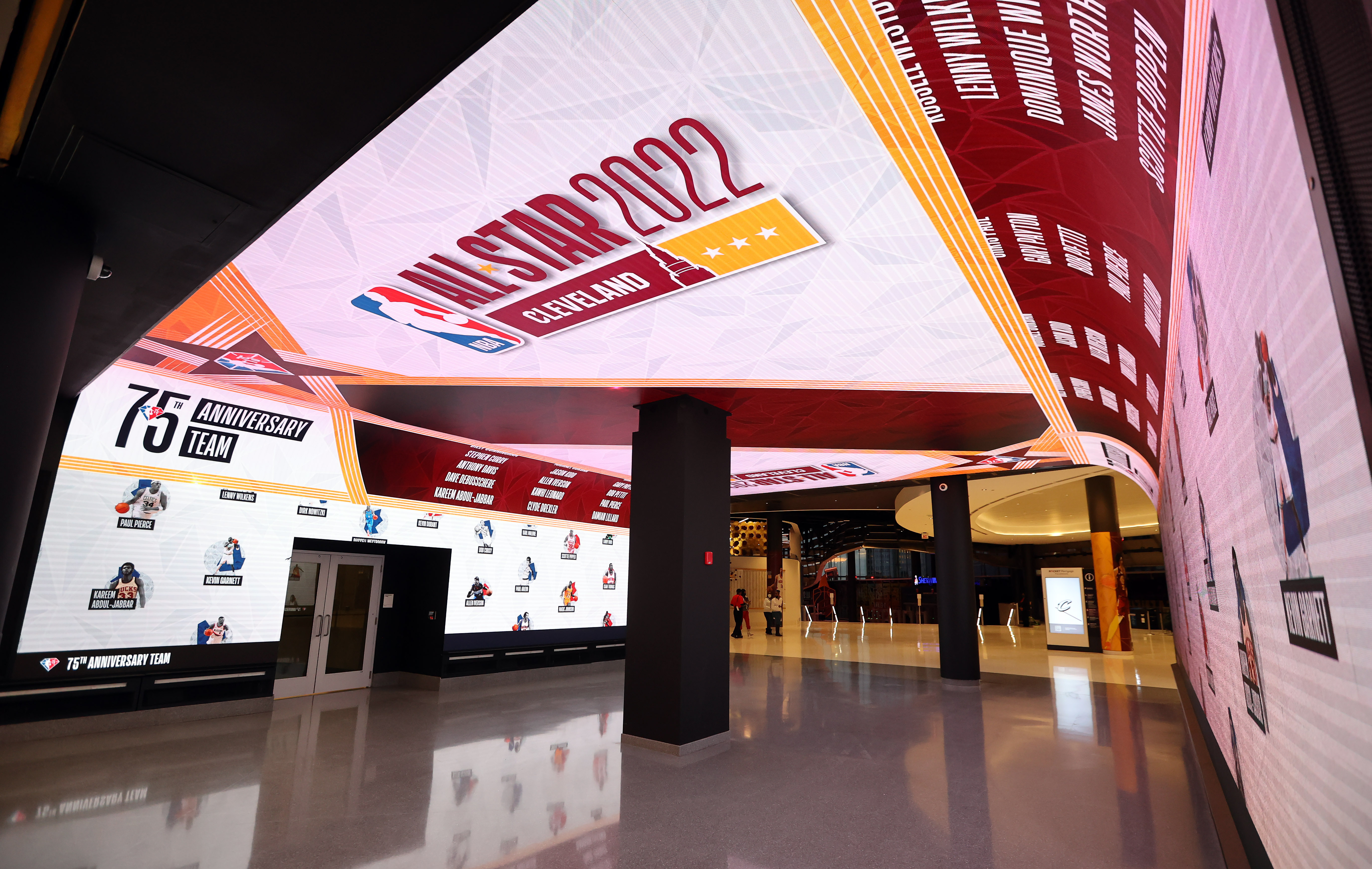 Cleveland Cavaliers debut new team store in Rocket Mortgage FieldHouse