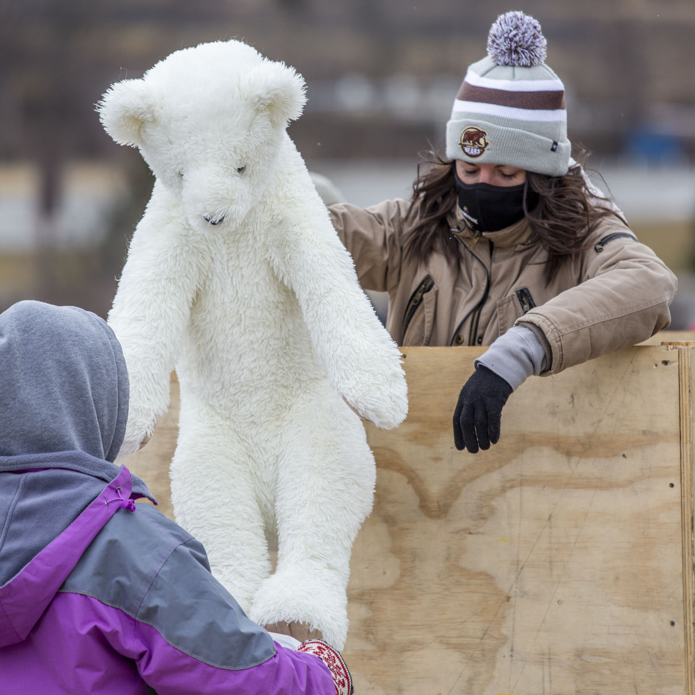 Hershey Bears Fans Toss Thousands Of Teddy Bears For Children In Need Pennlive Com