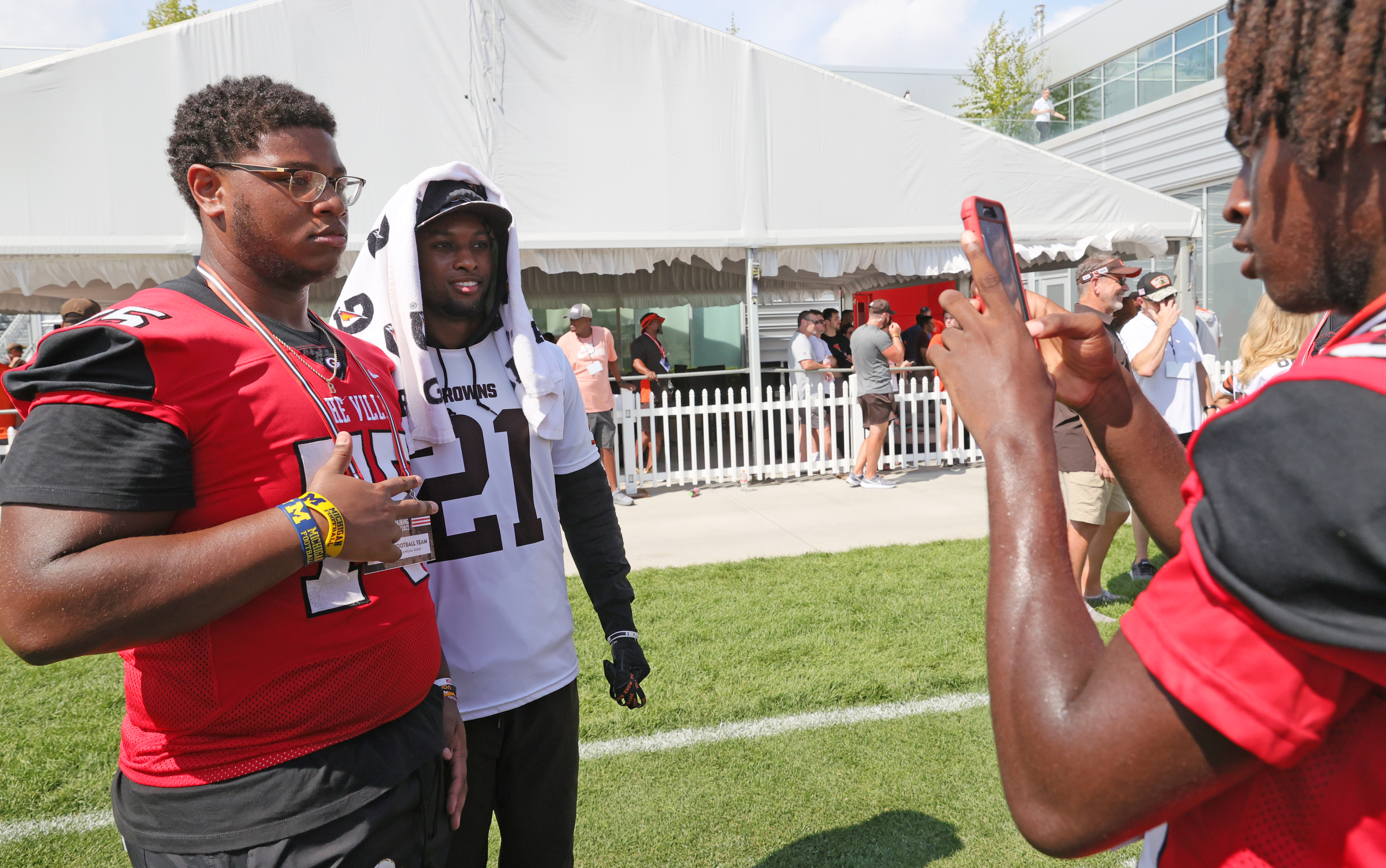 Cleveland Browns surprise Glenville and John Hay high school