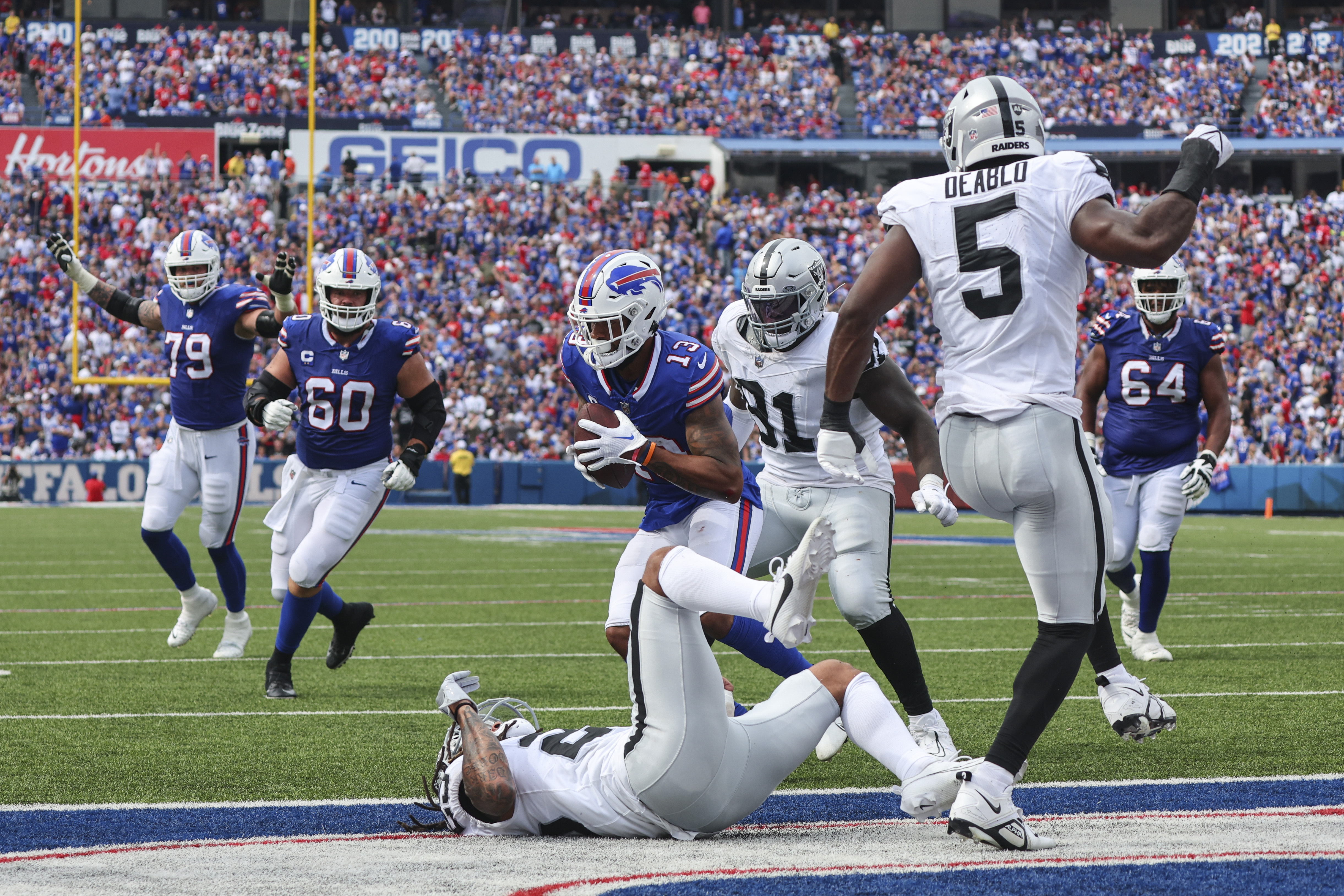 Buffalo Bills, Josh Allen get right in 38-10 win over Raiders, look like  Super Bowl contender (instant observations) 