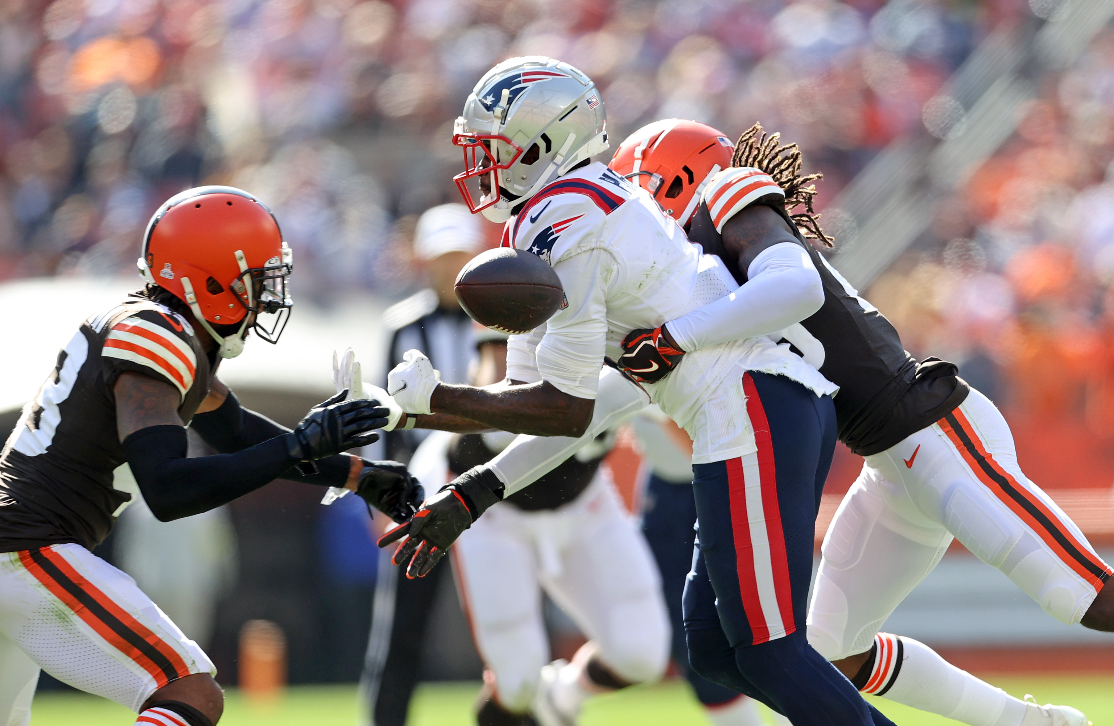 Browns RG Wyatt Teller says he'll likely sit out Ravens game with his  strained calf; will probably miss Bengals too 