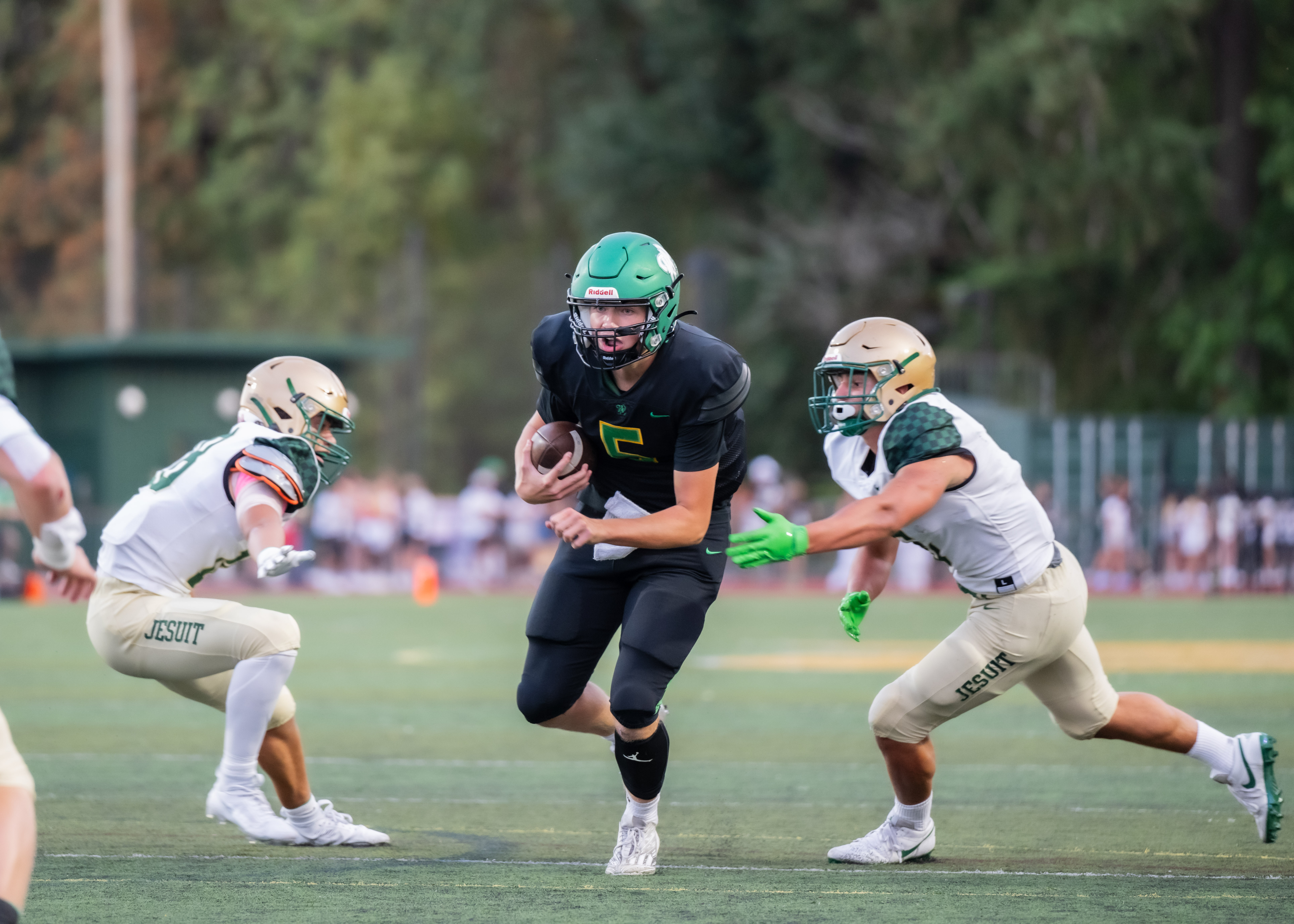 Oregon high school football West Linn Lions vs Jesuit Crusaders
