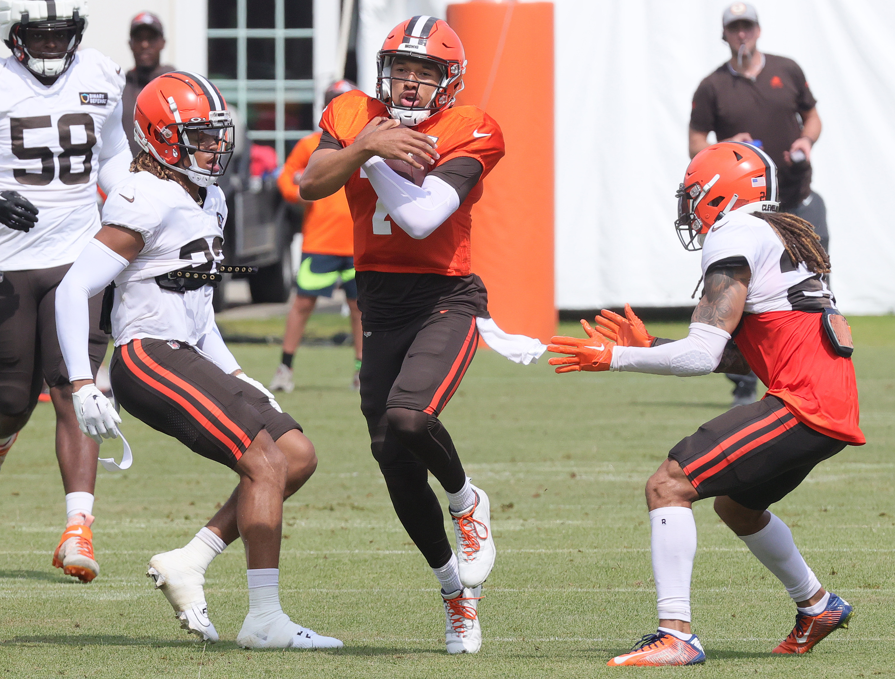 Cleveland Browns: Offense struggles at Family Day scrimmage – Morning  Journal