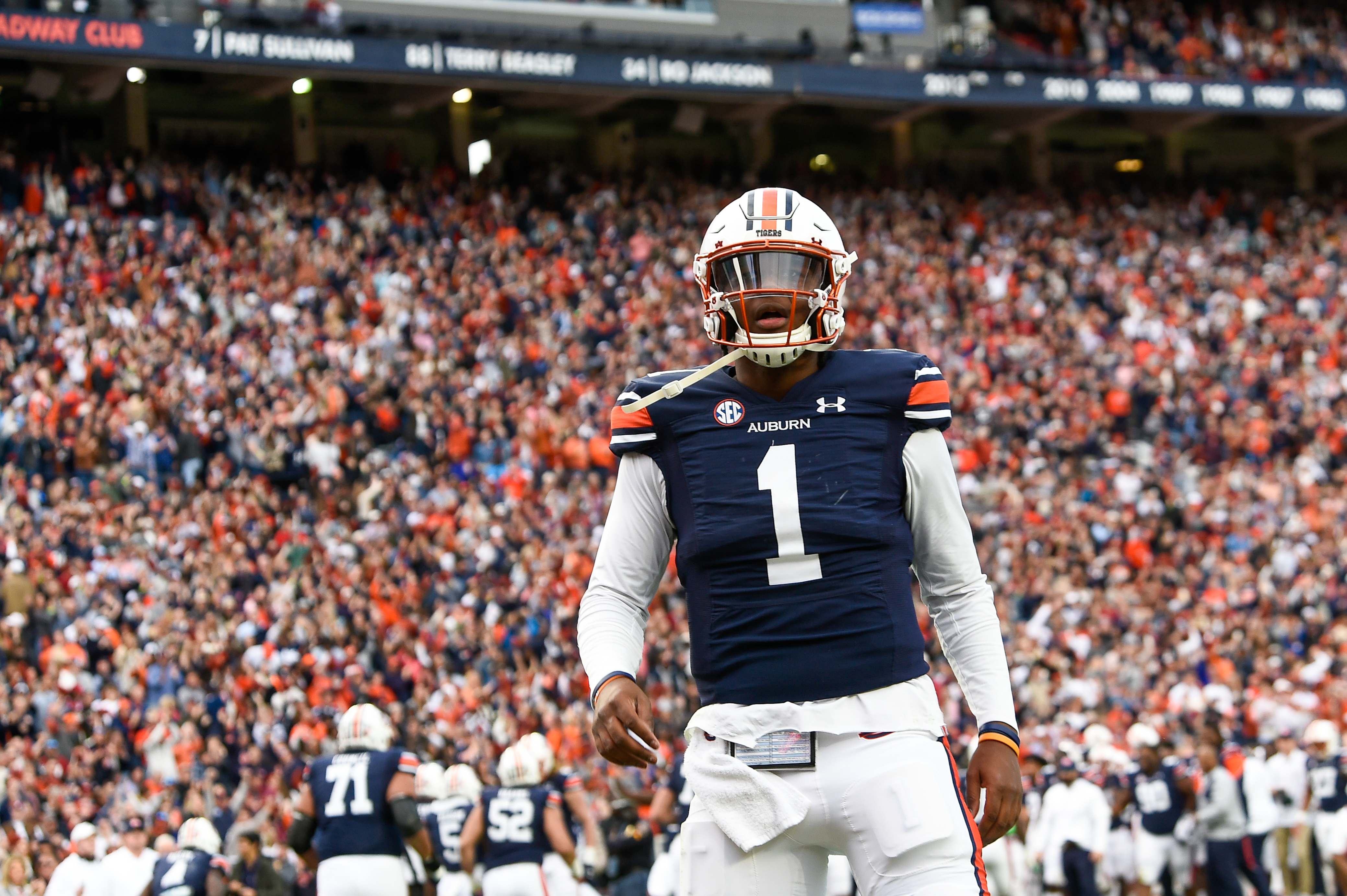 Auburn football: T.J. Finley's  deal allows him to sell his custom  merchandise