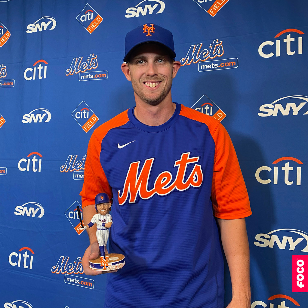 New York Mets star Jeff McNeil shows off his 'bat flip' bobblehead 