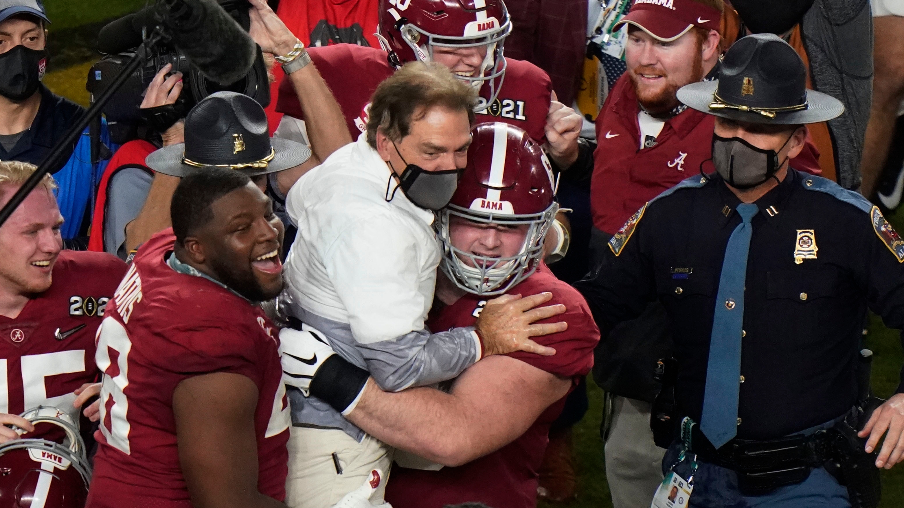 Landon Dickerson gets cool moment at end of Alabama win