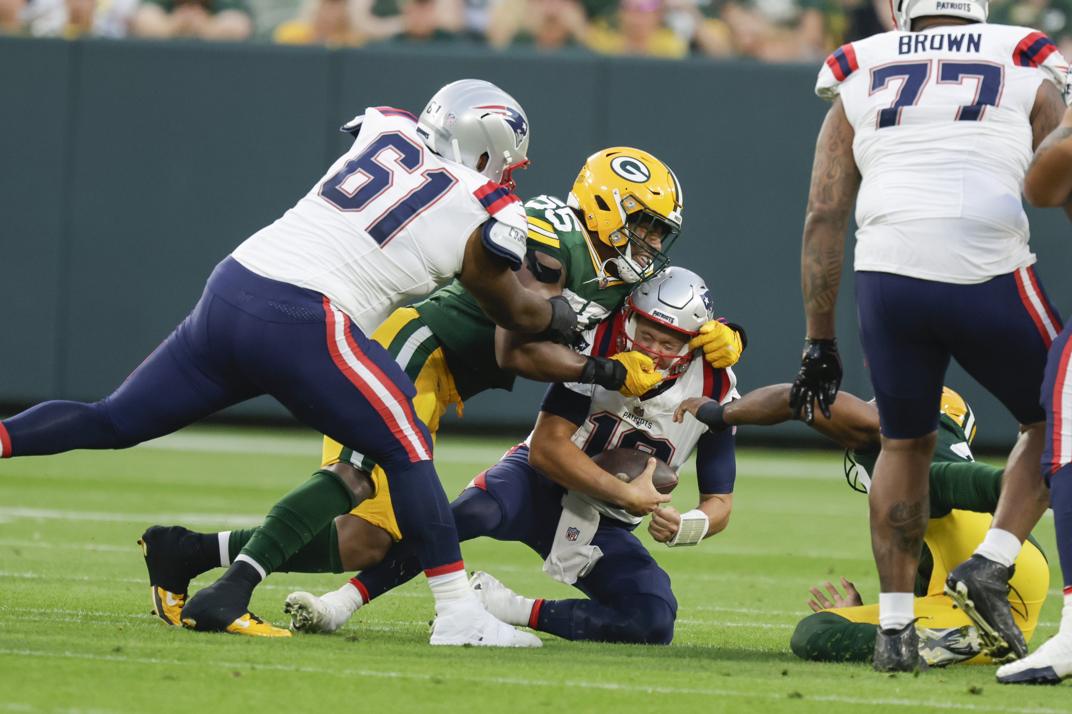 Green Bay Packers claim narrow win over the New England Patriots