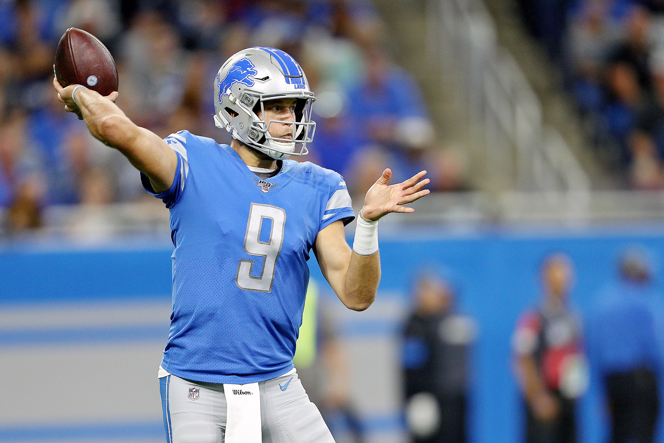 Detroit Lions reportedly trading Matthew Stafford to Rams for 2 first-round  picks, Jared Goff 