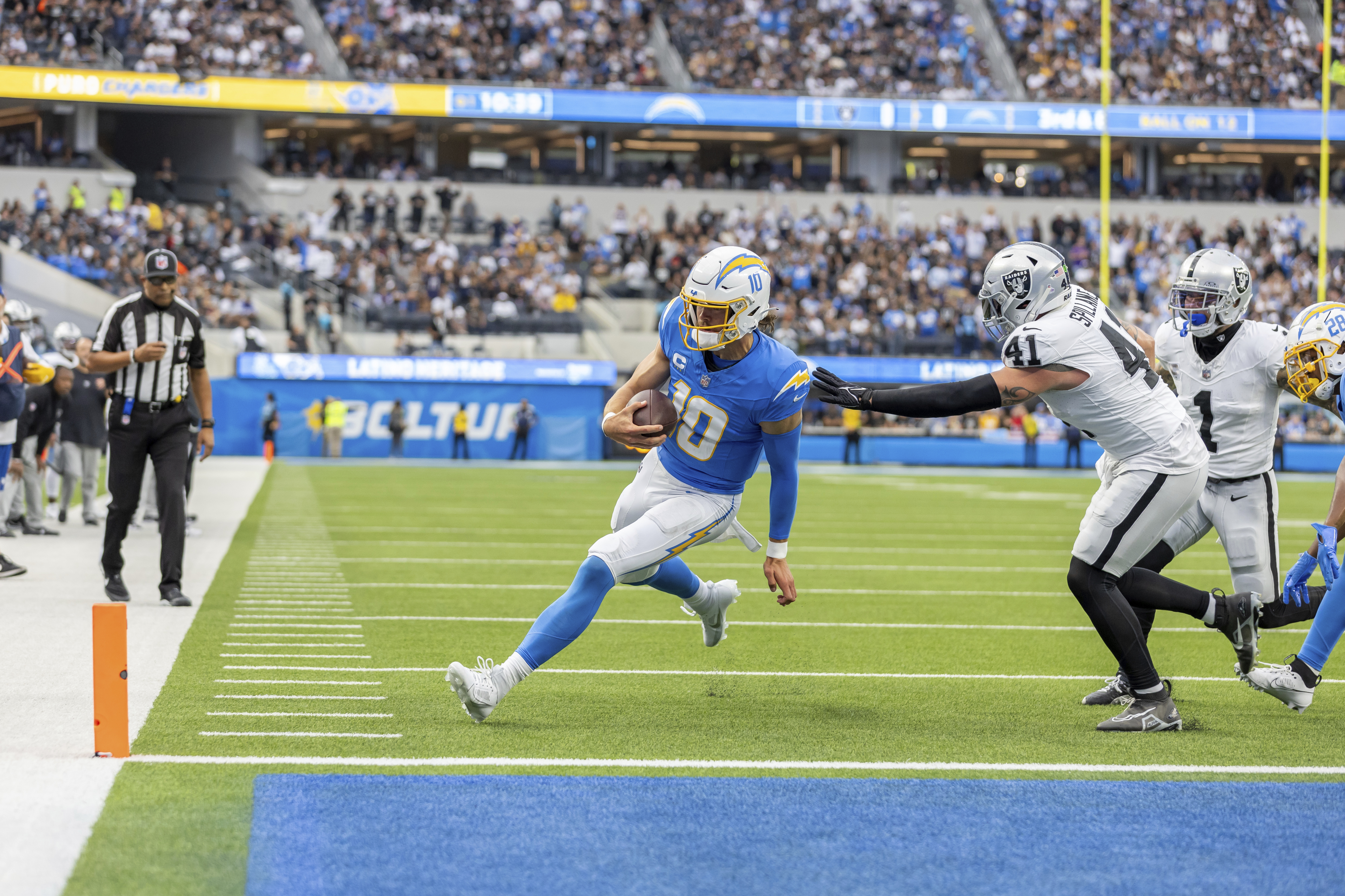 Los Angeles Chargers vs. Los Angeles Rams: How to watch New Year's Day game  live (1/1/23) 