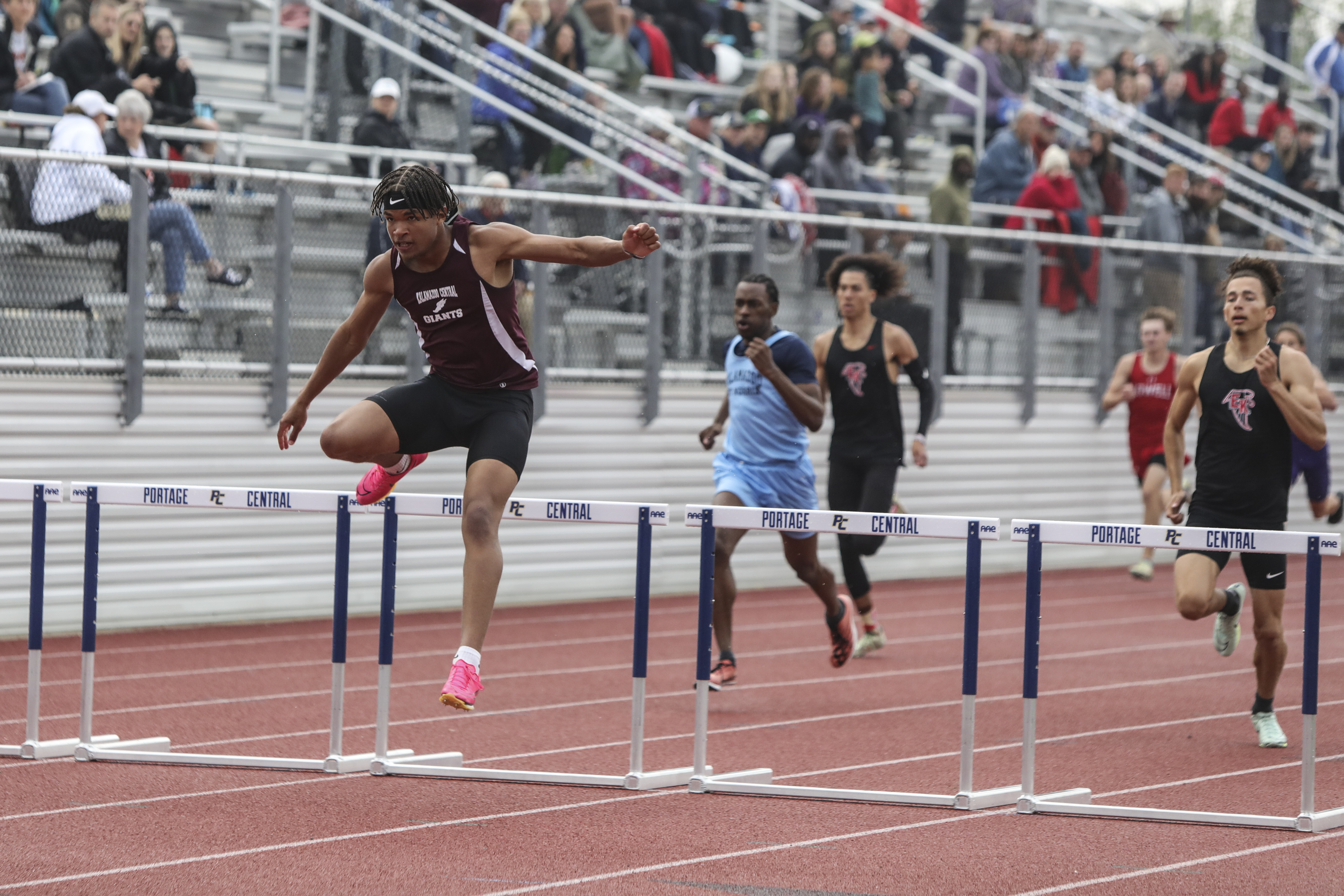 53 regional champs highlight Kalamazoo-area boys track 2023 state qualifiers