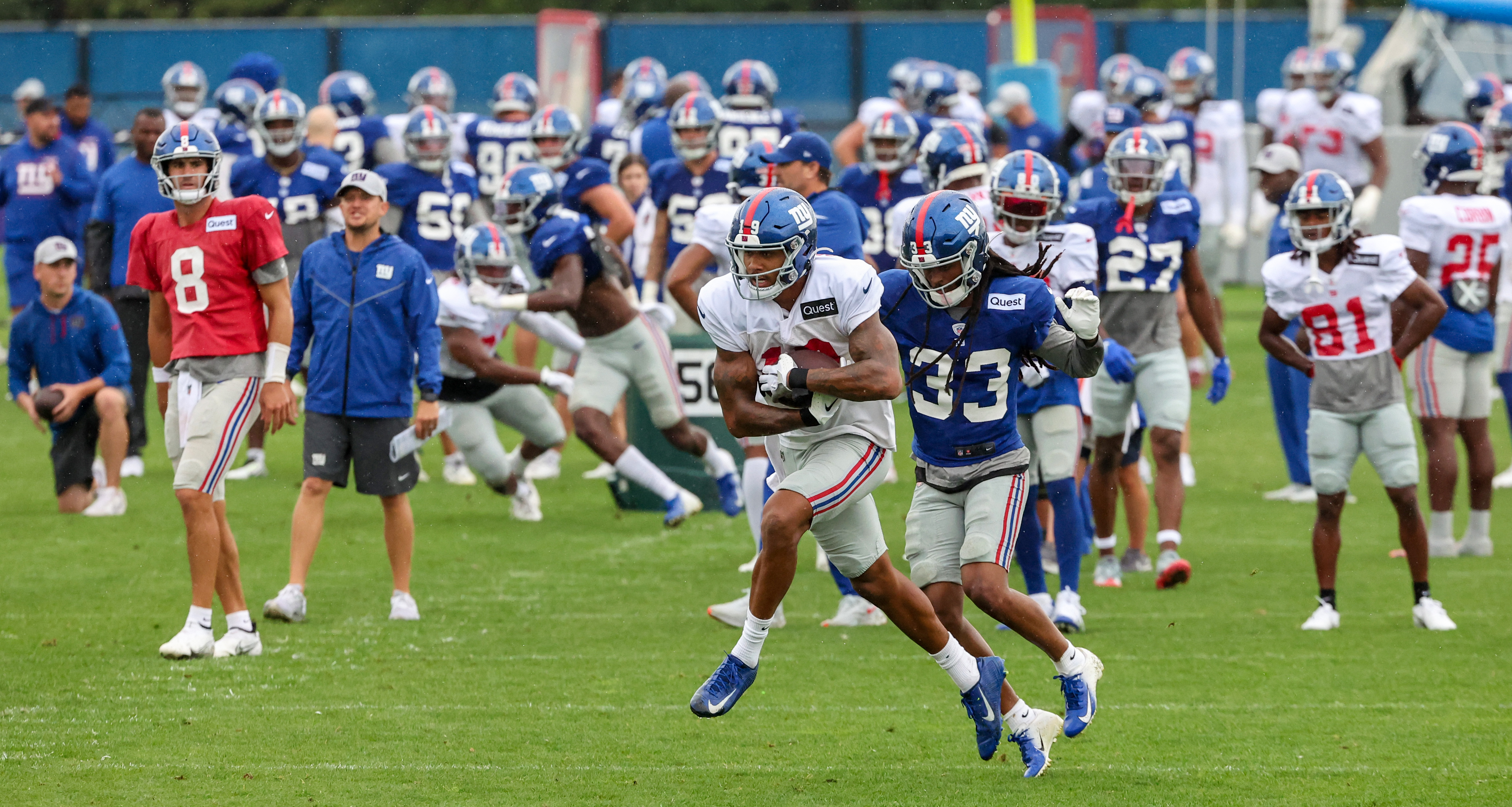 NFL training camp 2022 live: New York Giants' Saquon Barkley turning heads,  Tennessee Titans' Derrick Henry breaking helmets - ABC7 New York