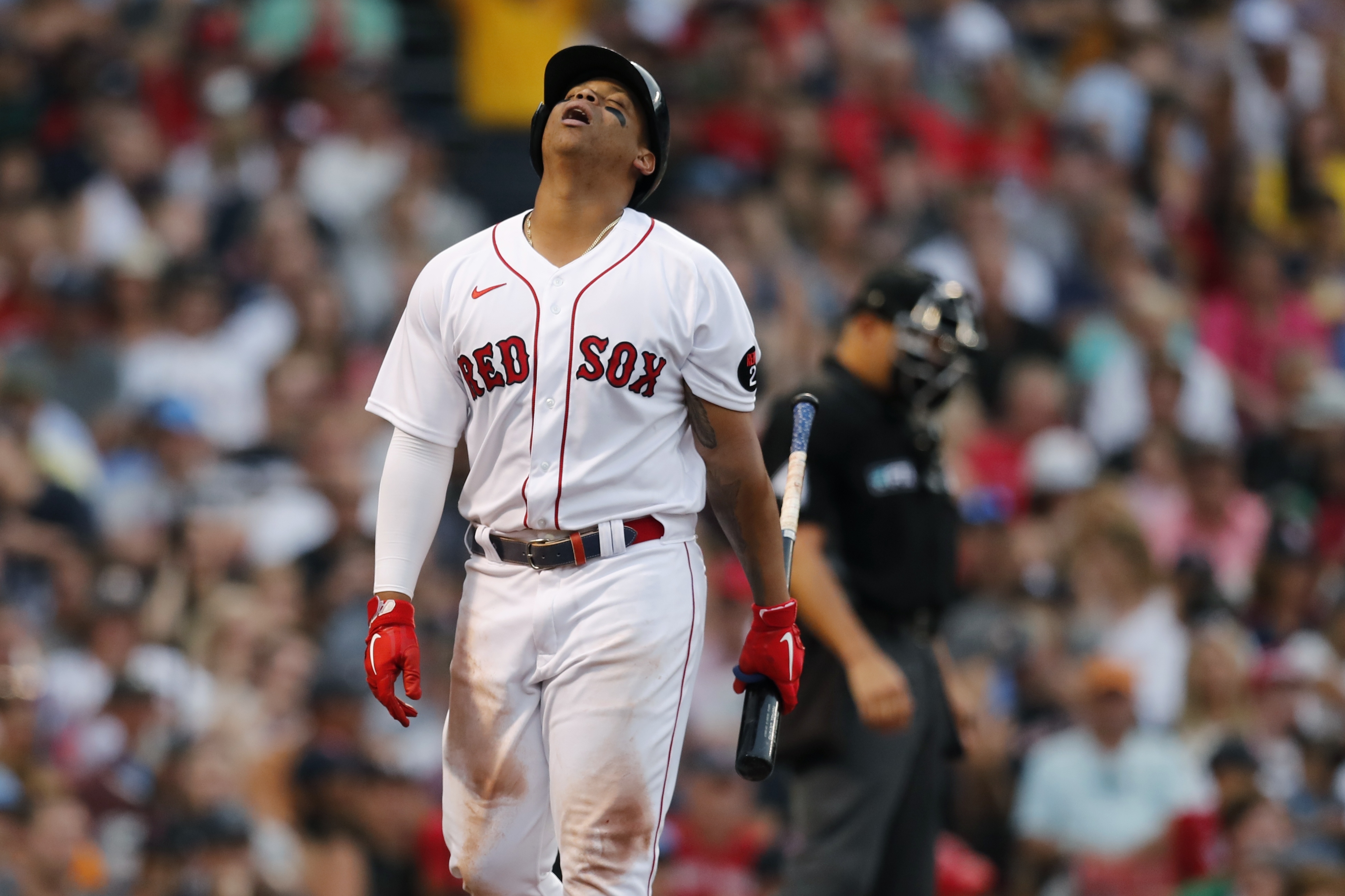 Rafael Devers Had Hilarious Reaction To Chris Sale's Fiery Dugout