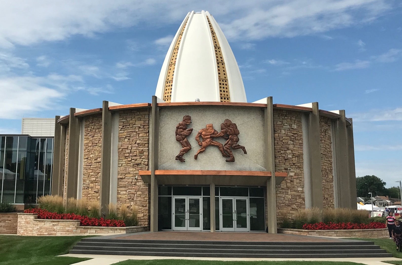 Pro Football Hall of Fame Offers Military Discounts on Admission