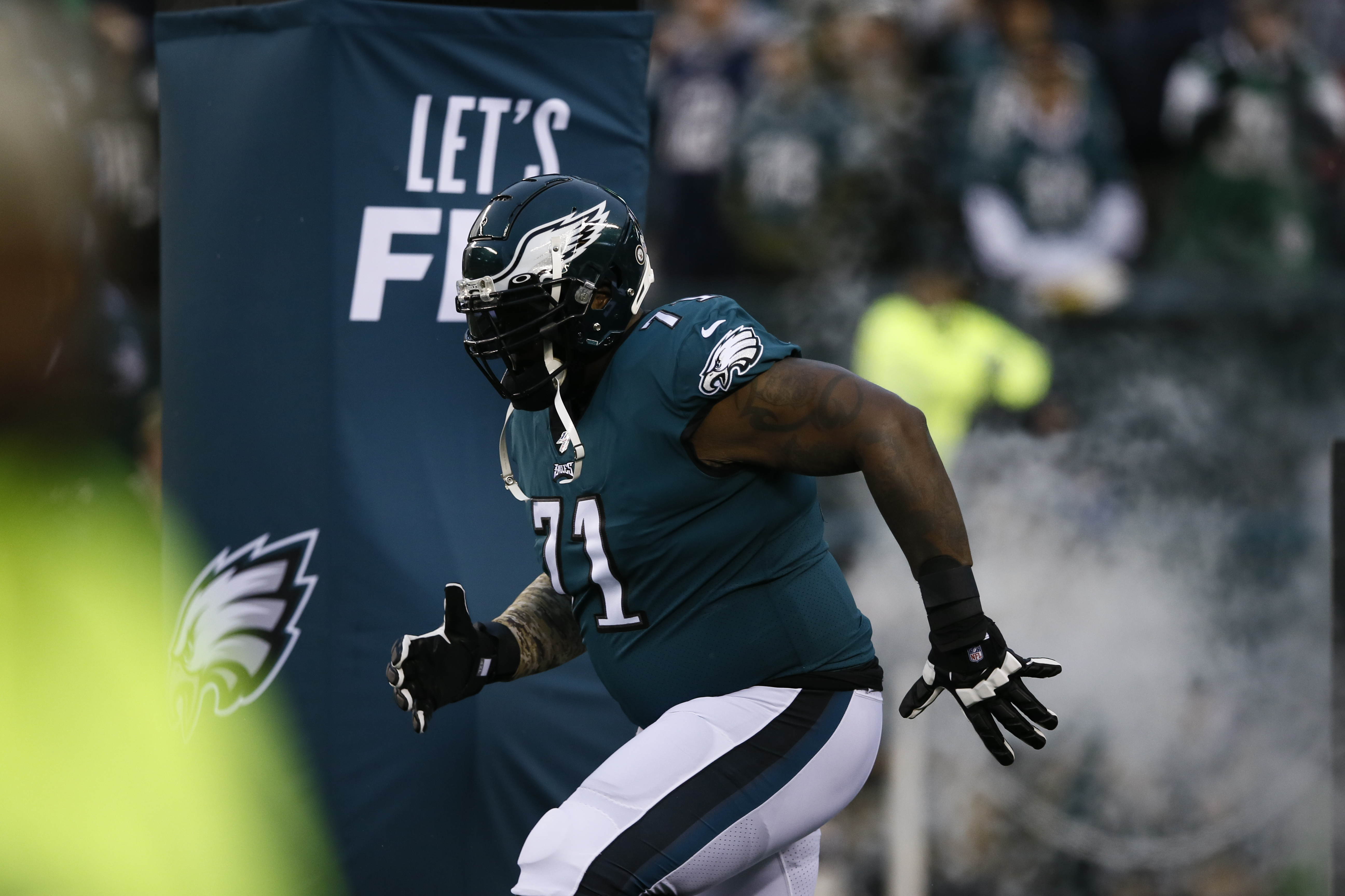 Eagles moving Jason Peters to right guard, Jordan Mailata at left