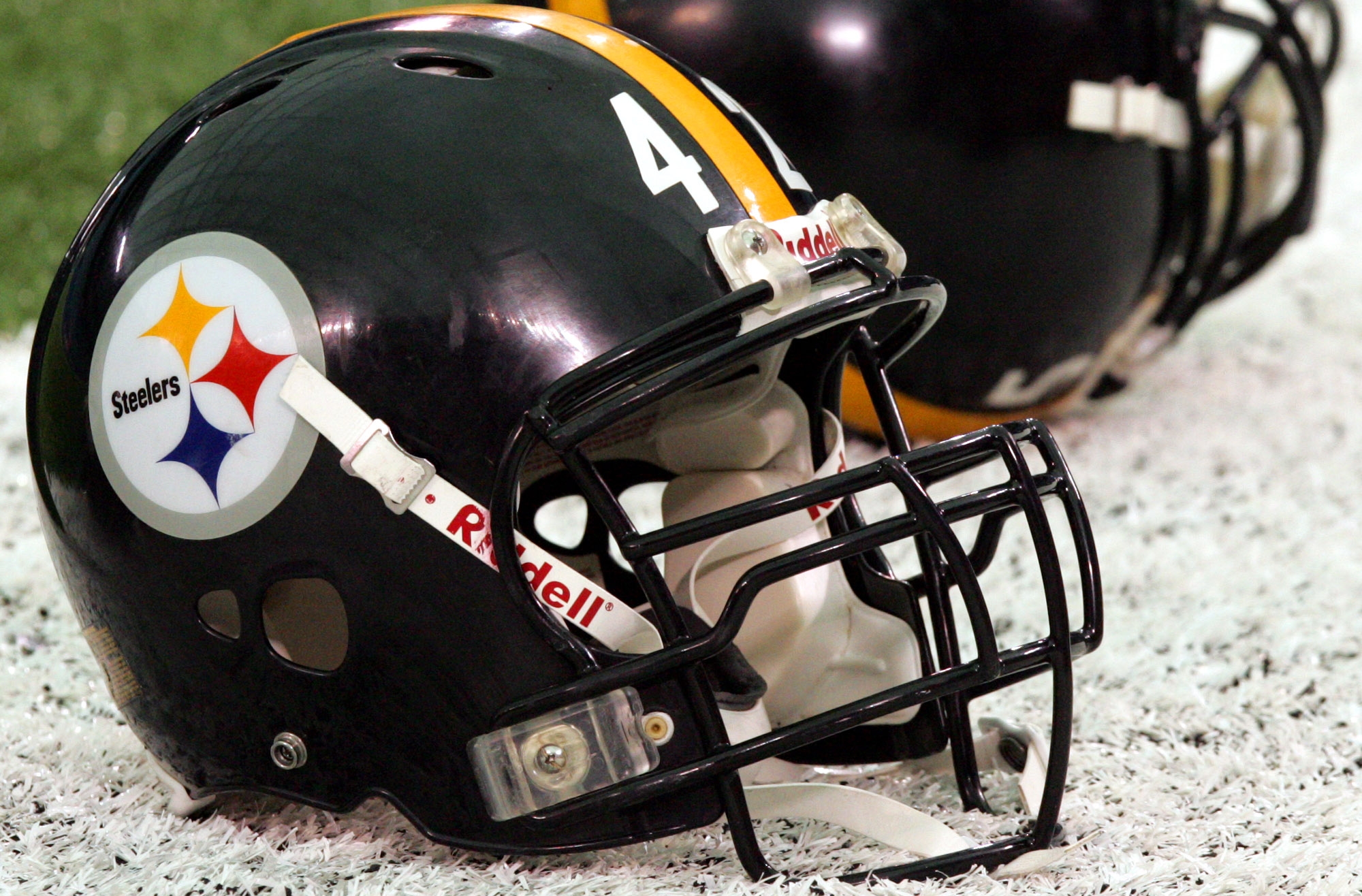 Longtime Steelers assistant John Mitchell retiring at 71