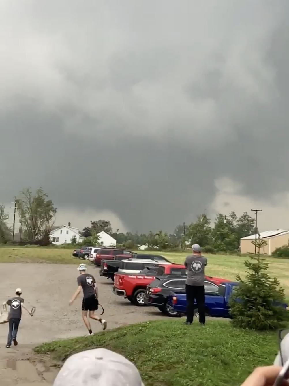 4 tornadoes one packing 105 mph winds confirmed in Michigan