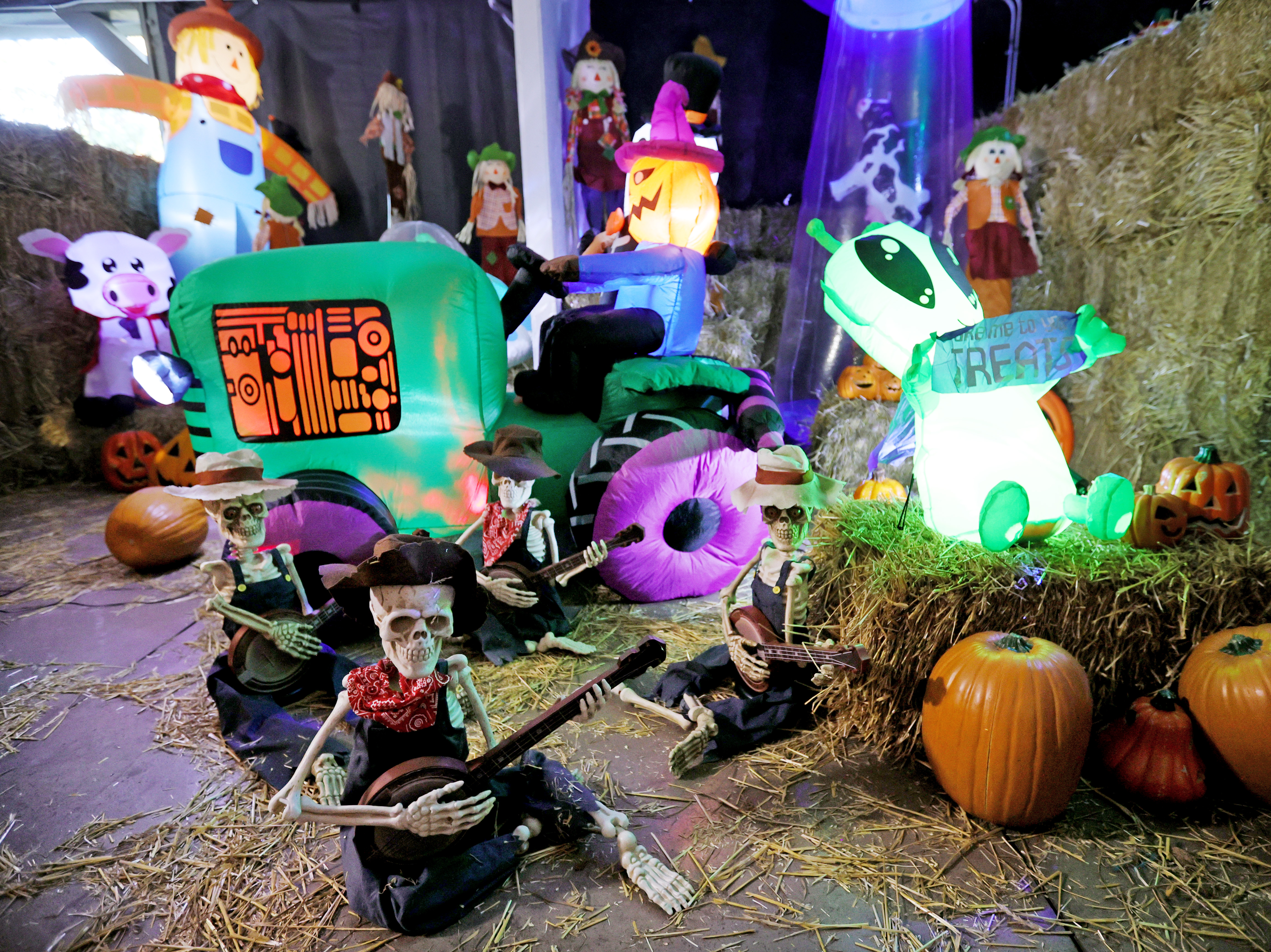 Boo at the Zoo returns to Cleveland Metroparks Zoo, October 9, 2025 ...