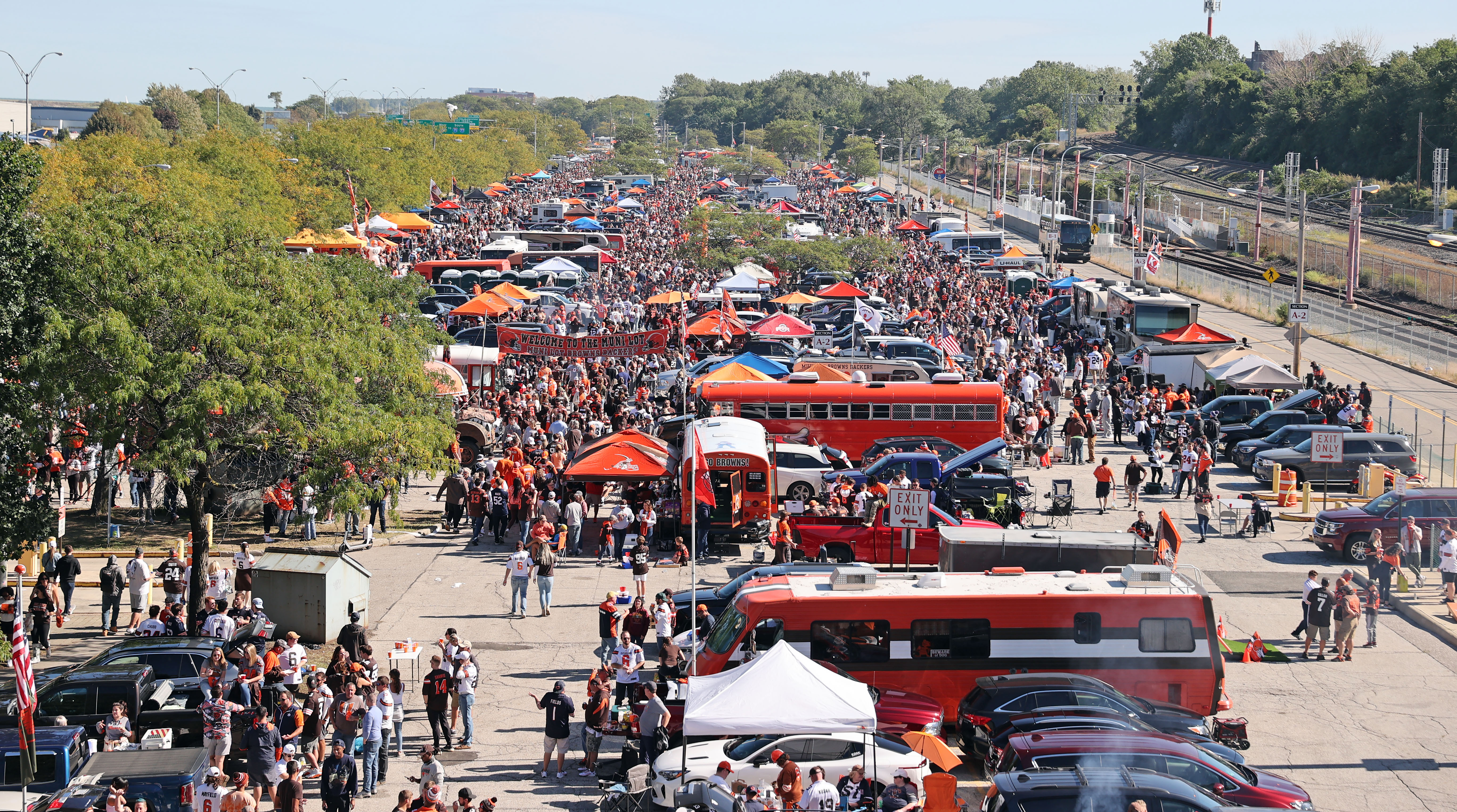 Parking/Traffic Information and Municipal Lot Rules and Reminders for  Cleveland Browns Home Games