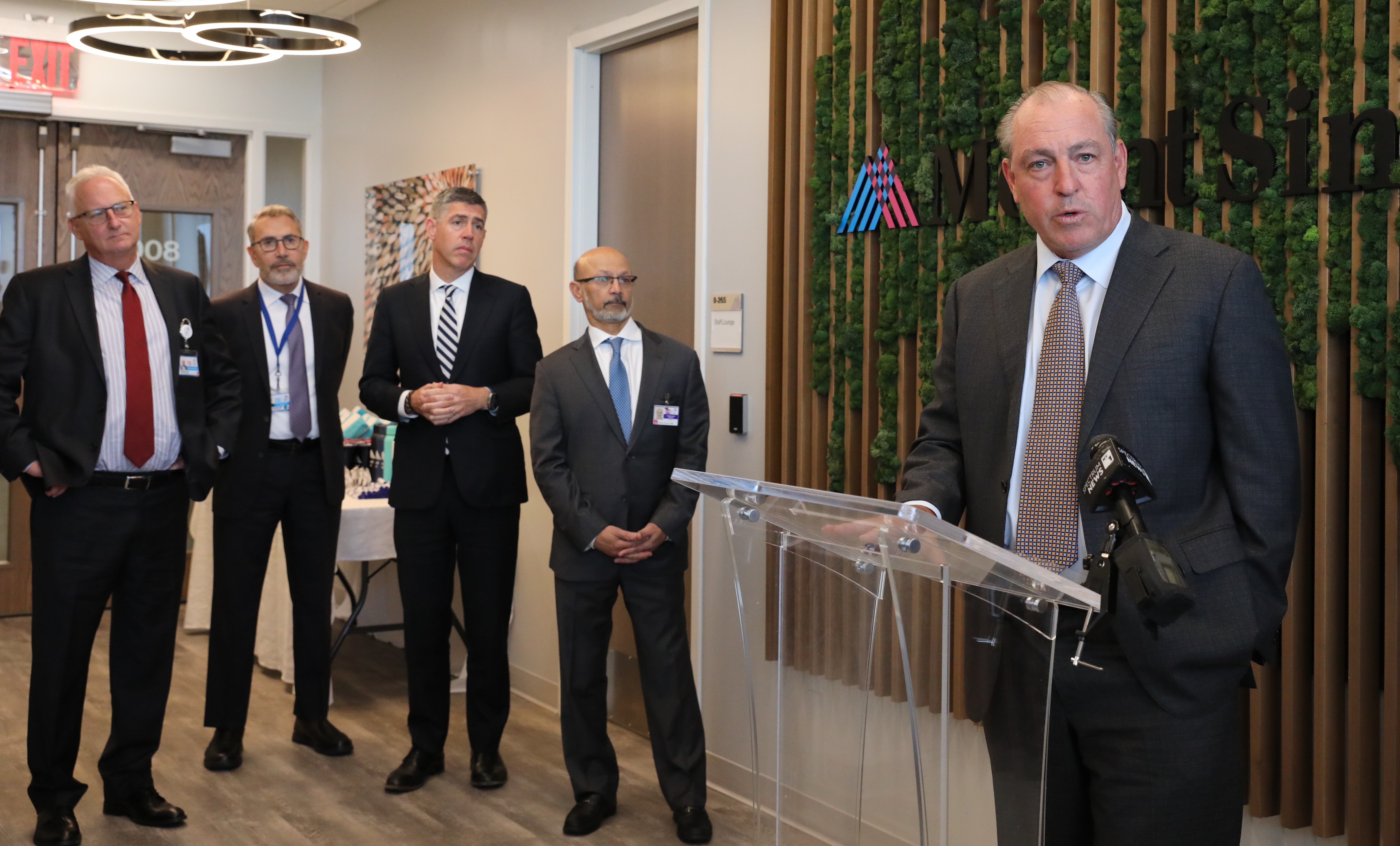 Mount Sinai Health System ribbon cutting - silive.com