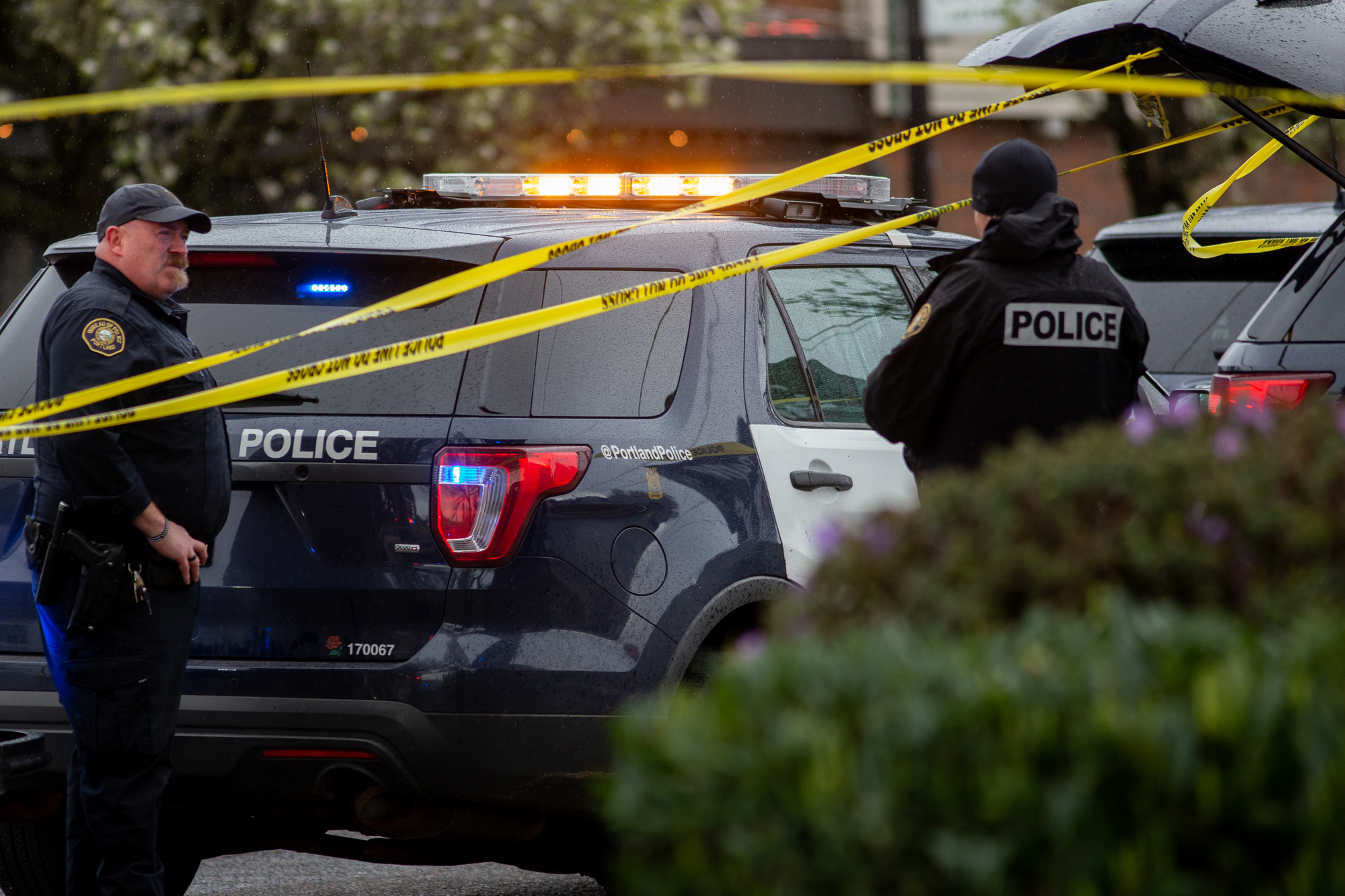 Man shot and killed in SE Portland shopping complex - oregonlive.com