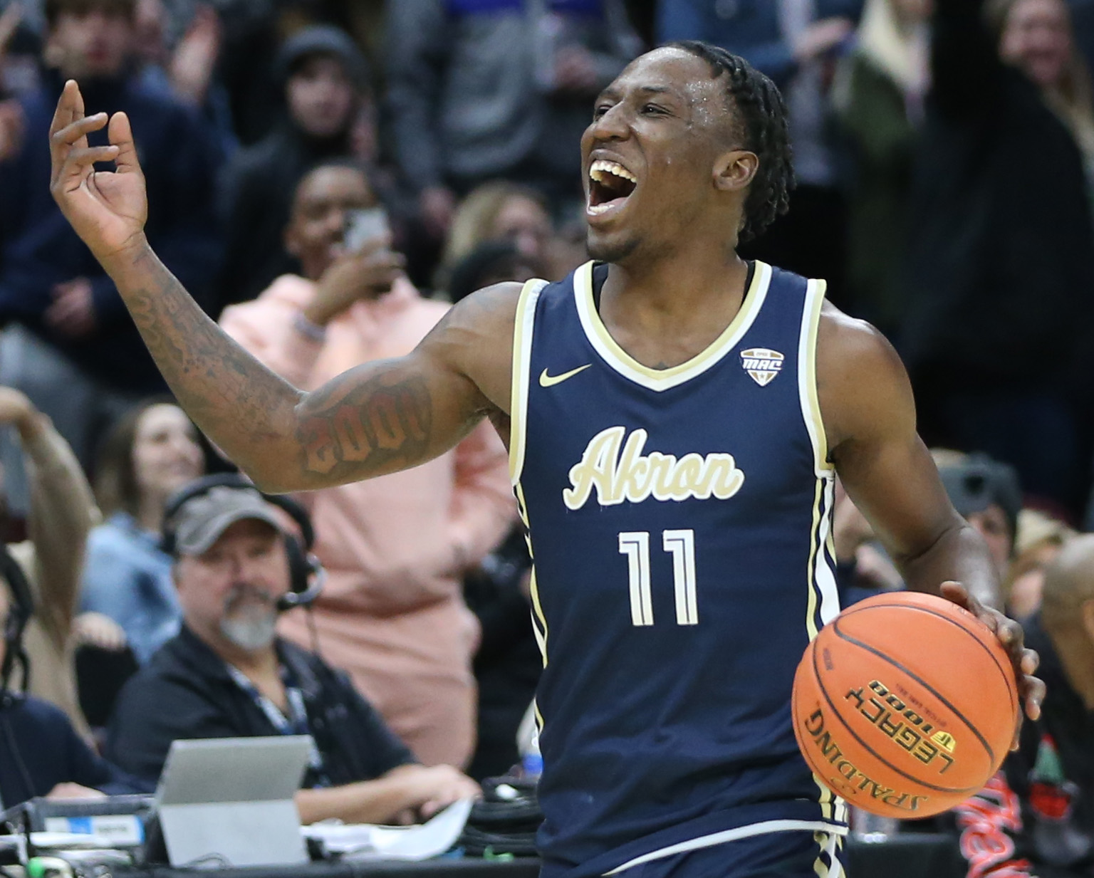 Akron Zips 2013 Men's Basketball MAC Tournament Champions Locker