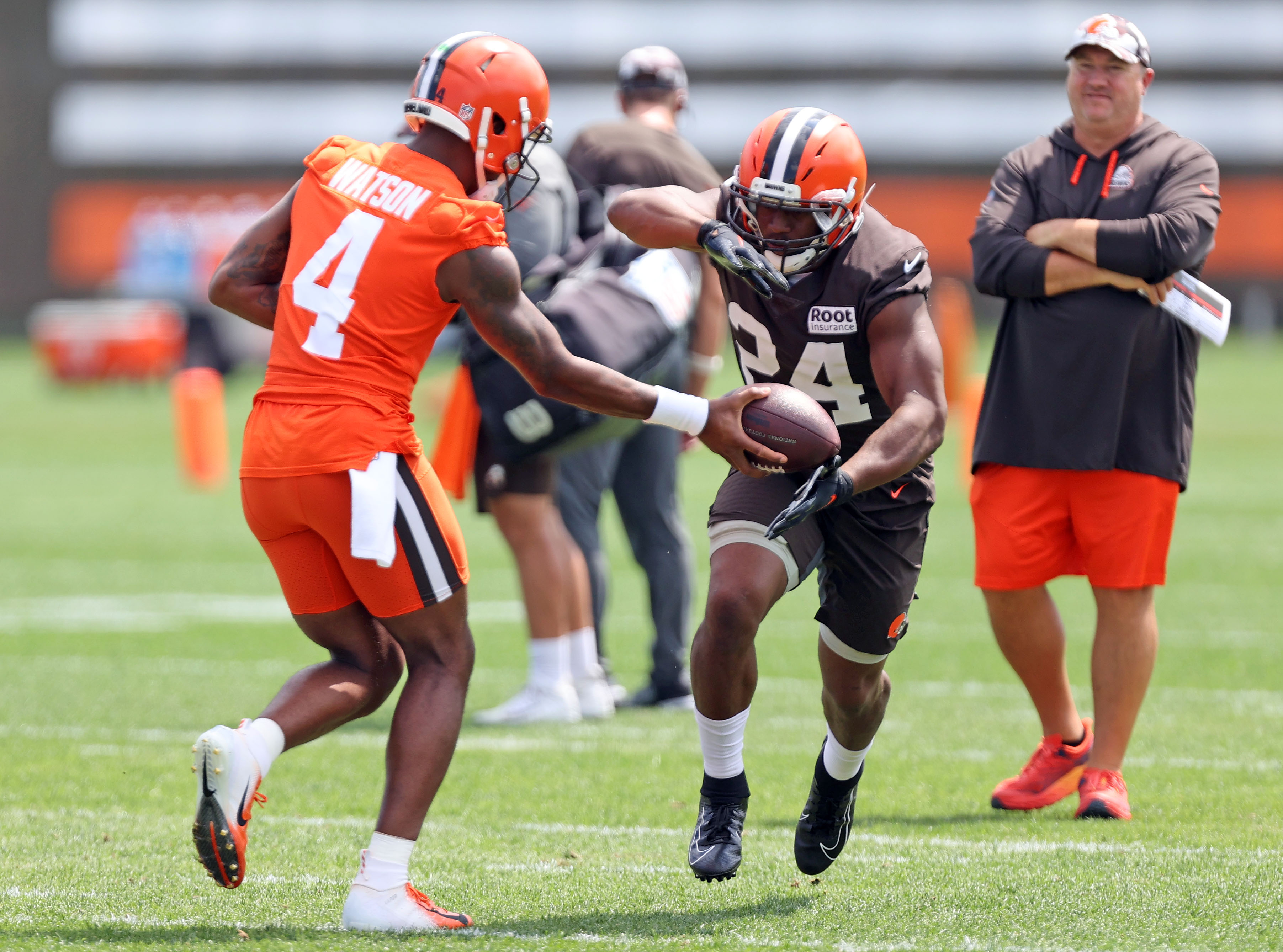 Confusion over the Browns' offense (and lack of Nick Chubb) hits national  audience: Ashley Bastock 