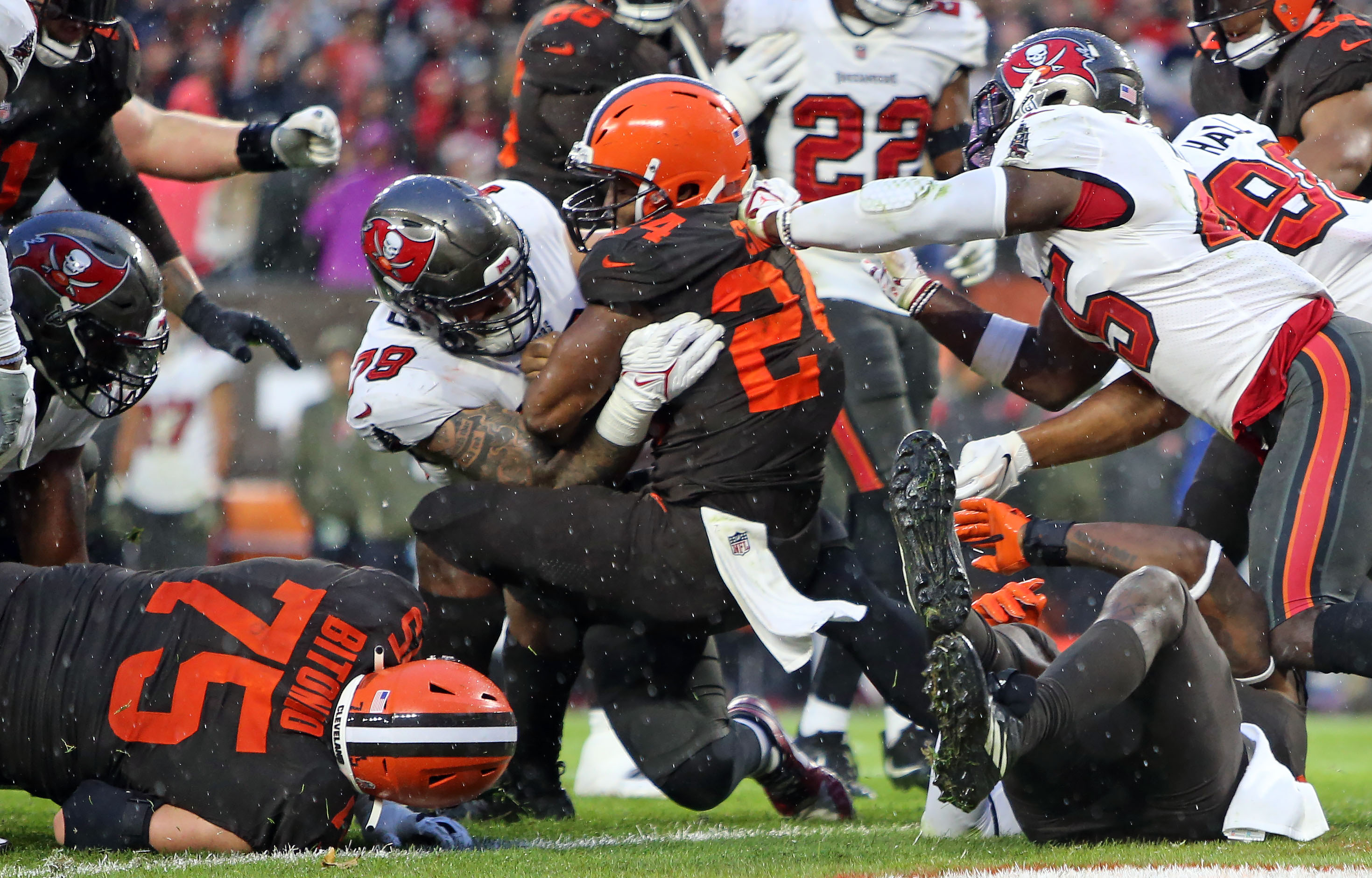 Cleveland Browns Running Back Nick Chubb Vs. The Tampa Bay Buccaneers ...