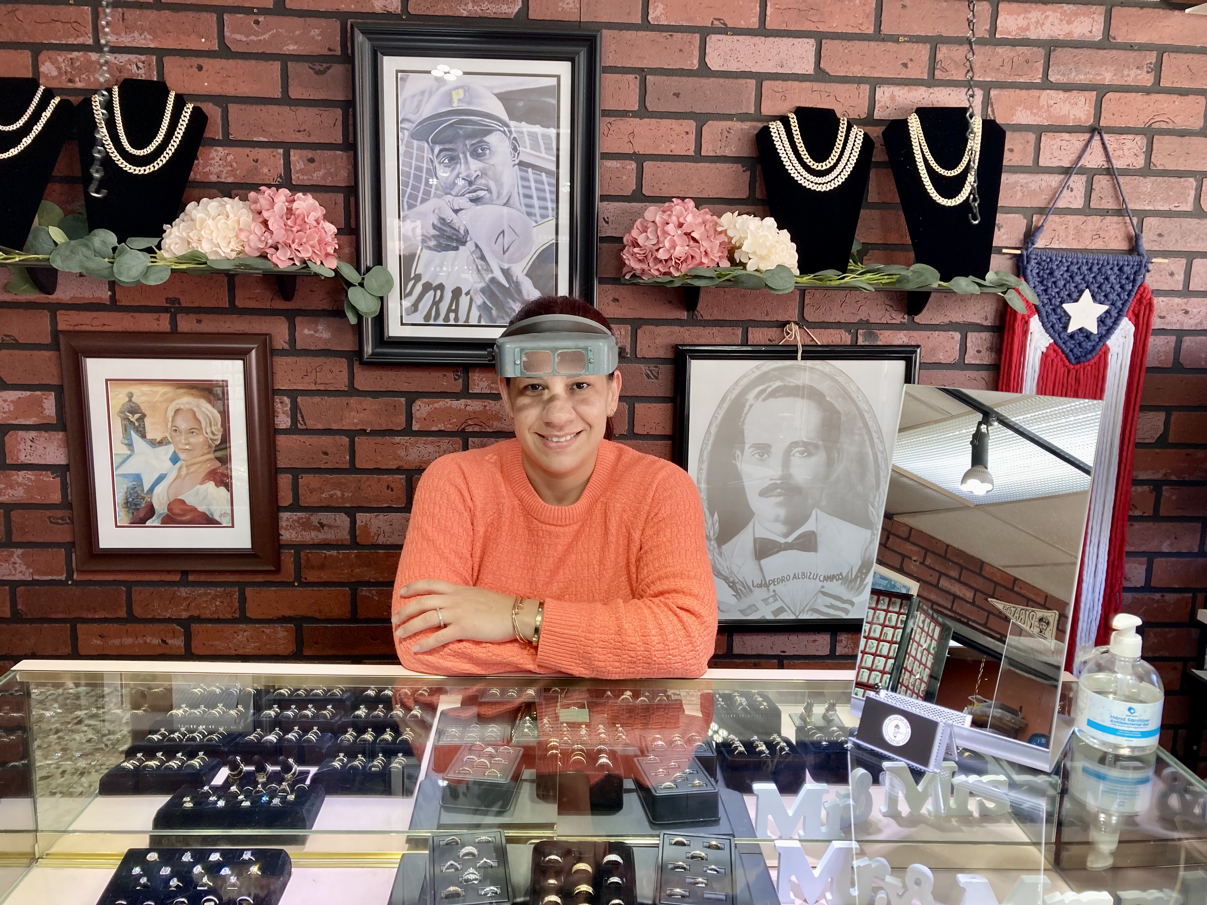 Joyeria Viejo San Juan is a family-affair and mainstay in