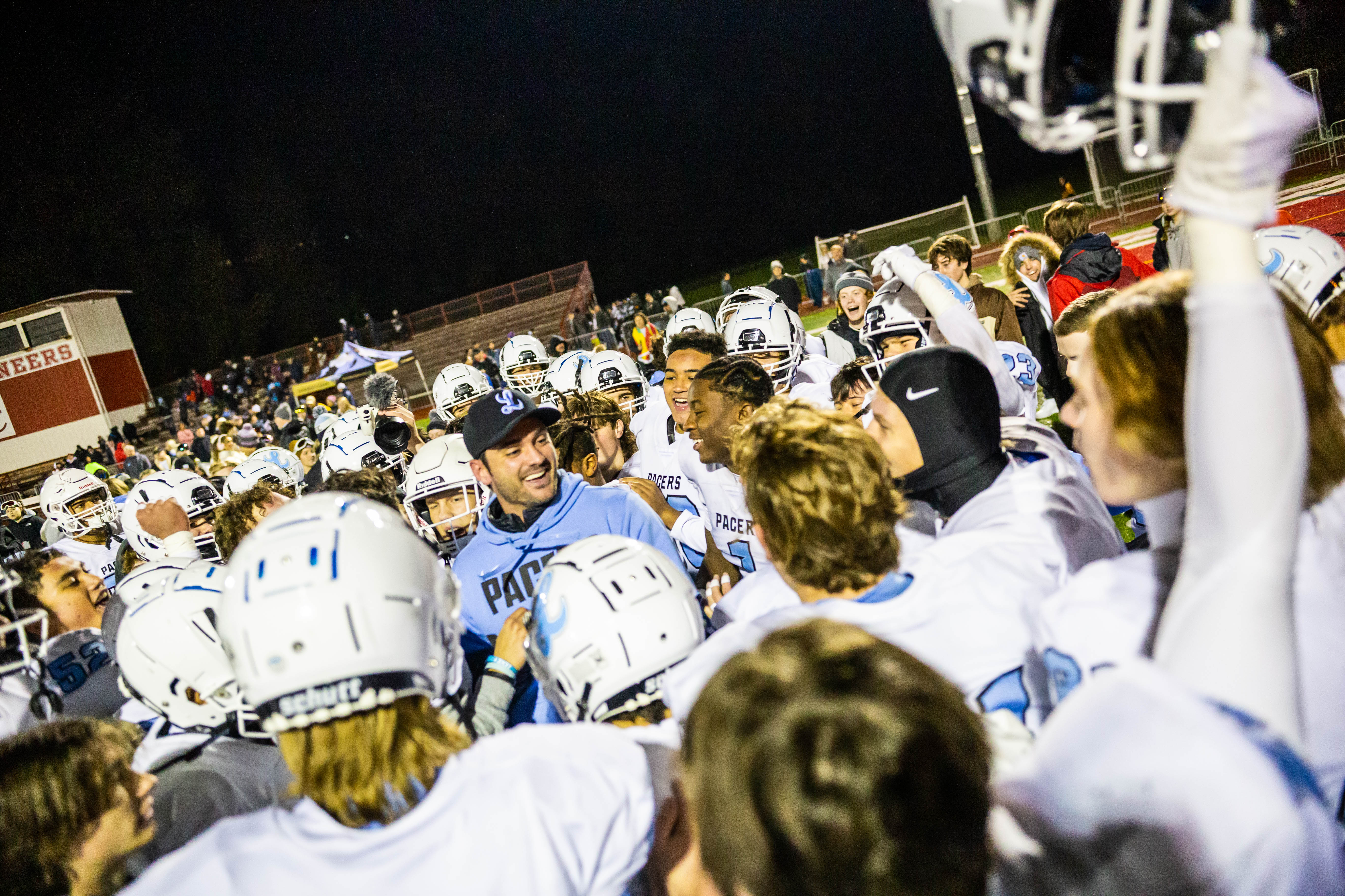 Lake Ridge Pacers Lakeridge Pacers vs Oregon City Pioneers football - oregonlive.com