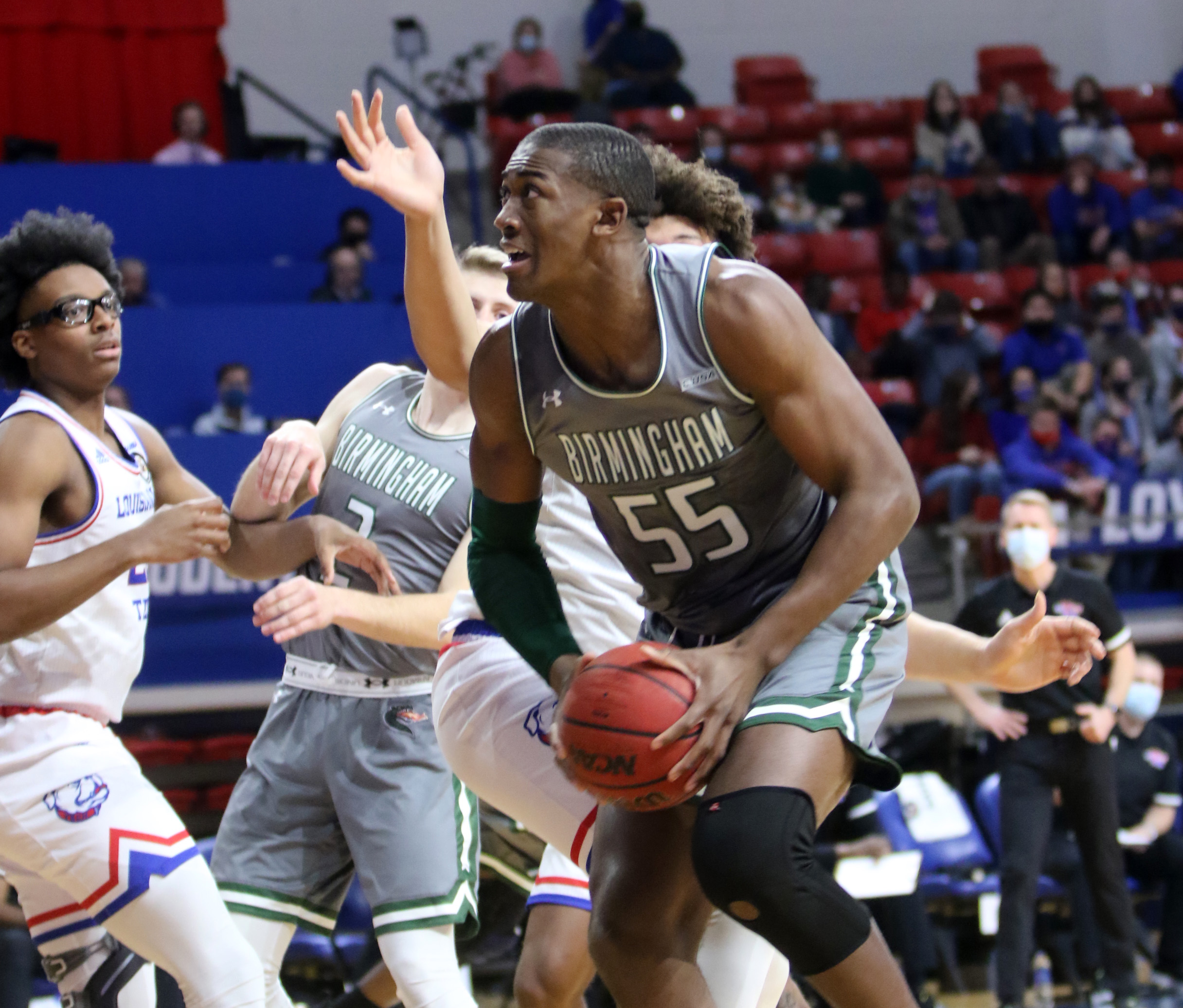 Bartow back to defend Old School basketball title