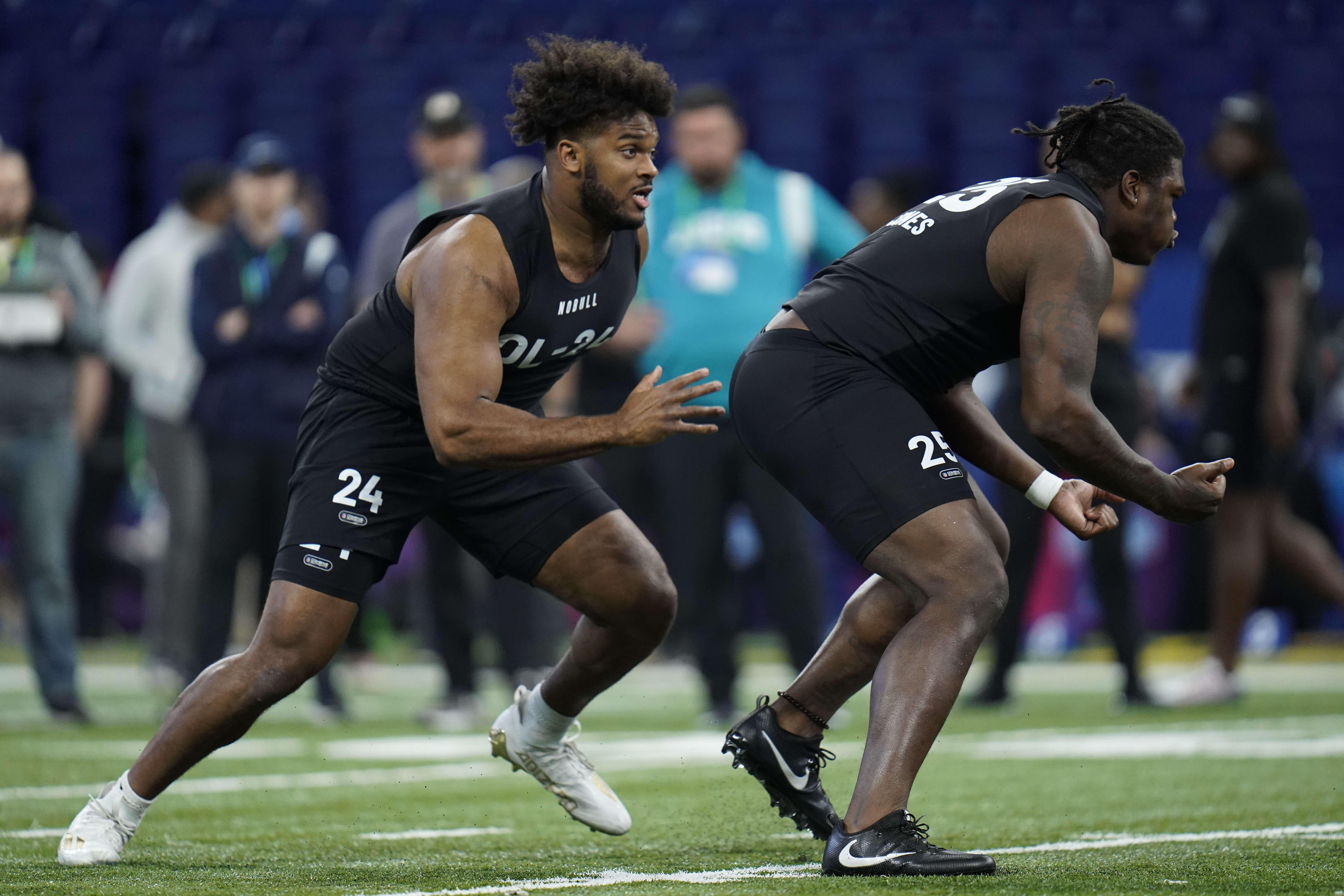 Peter Skoronski NFL Combine news 2023: Workout schedule, measurements,  drill times, how to watch, more - DraftKings Network