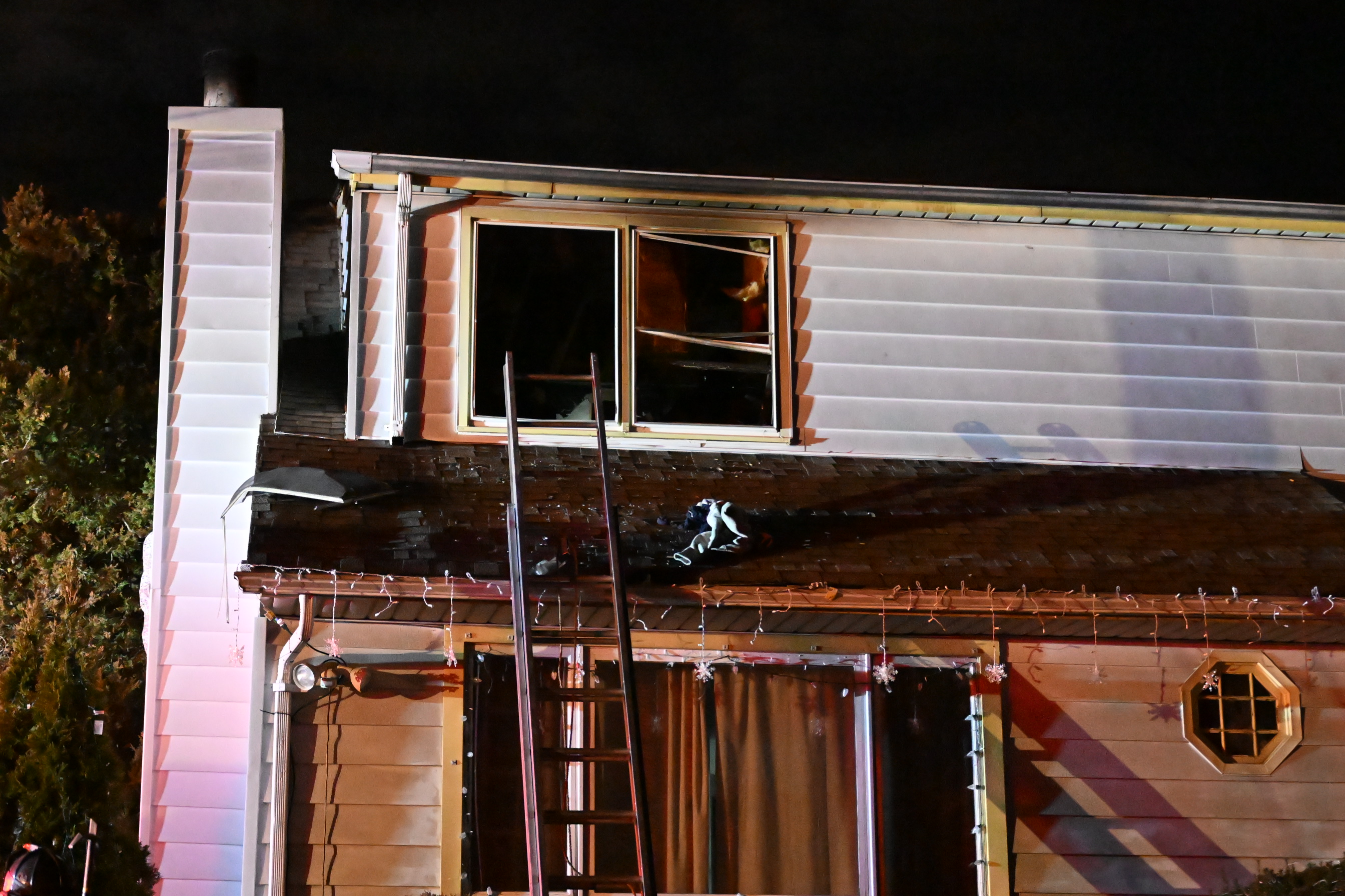 One person injured in house fire on Staten Island - silive.com