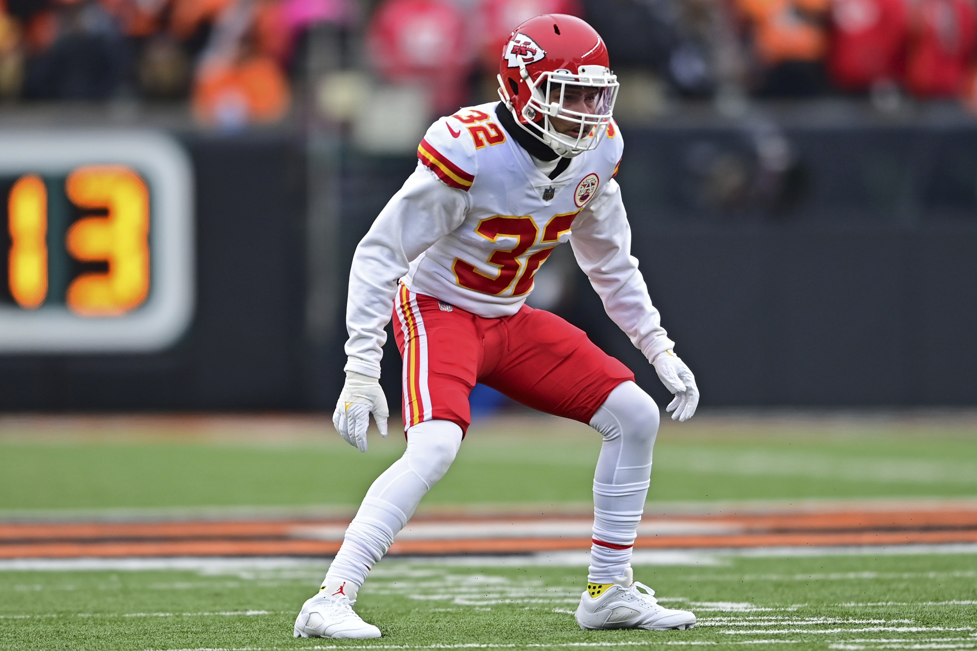 Kansas City Chiefs safety Tyrann Mathieu (32) carries the ball