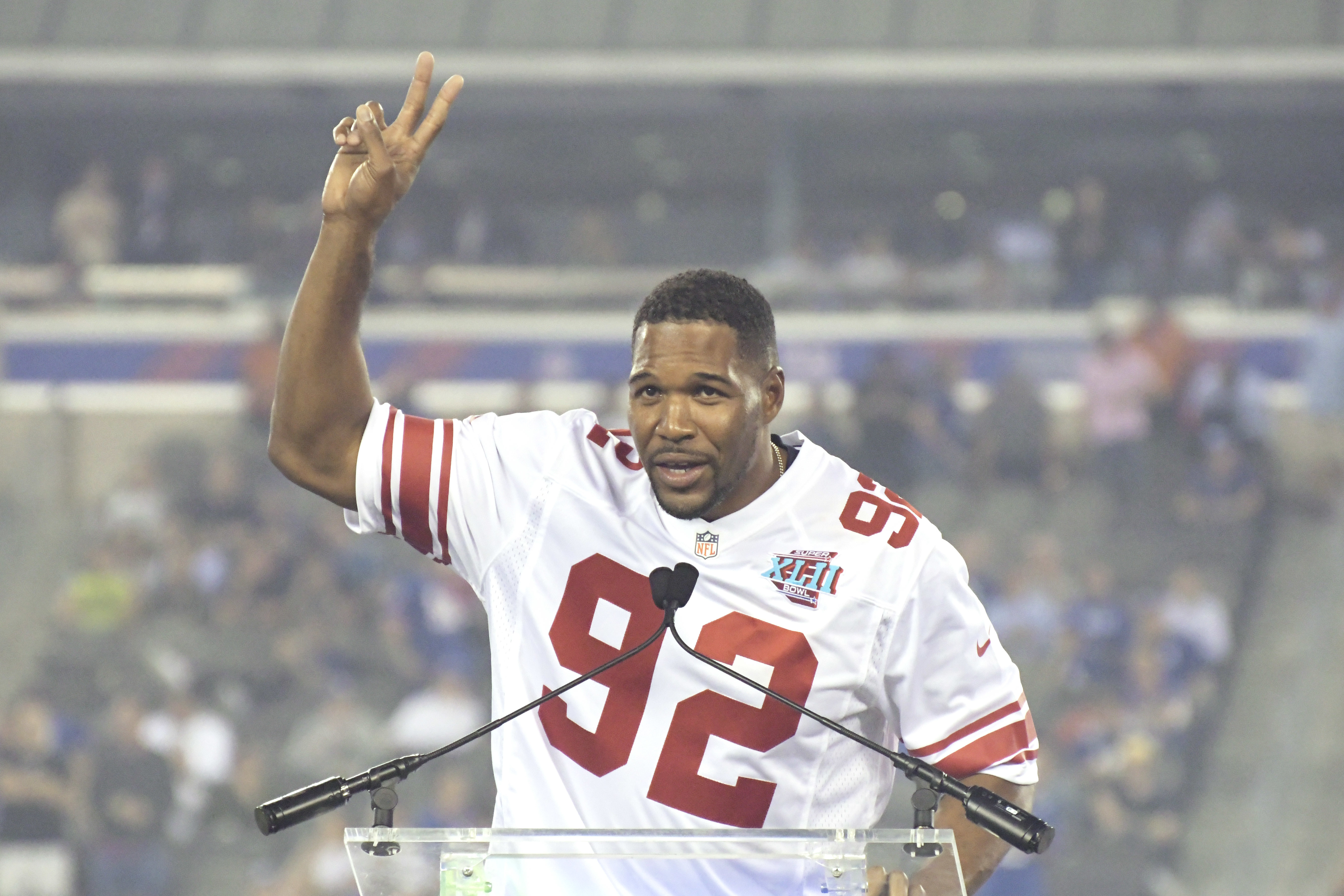 Giants great Michael Strahan: Game-worn Super Bowl jersey being ...